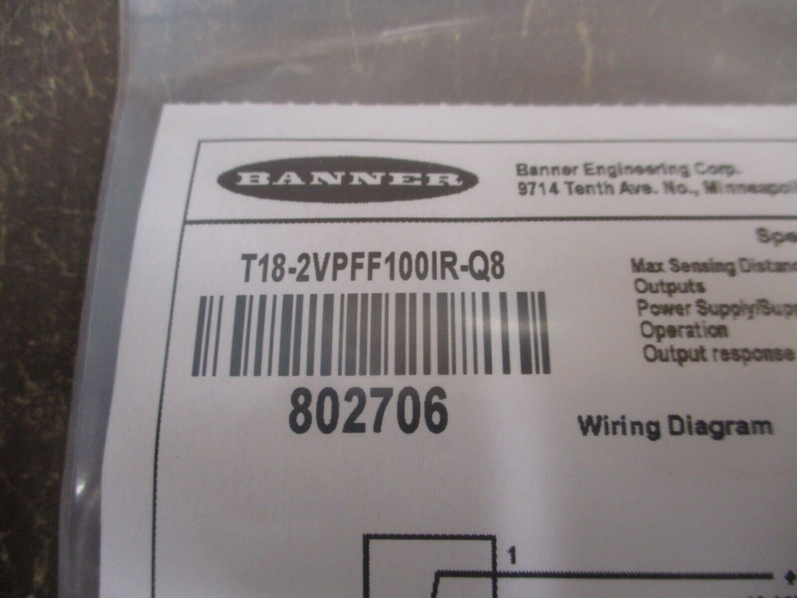 Banner Photoelectric Sensor T18-2VPFF100IR-Q8 10-30VDC New Surplus