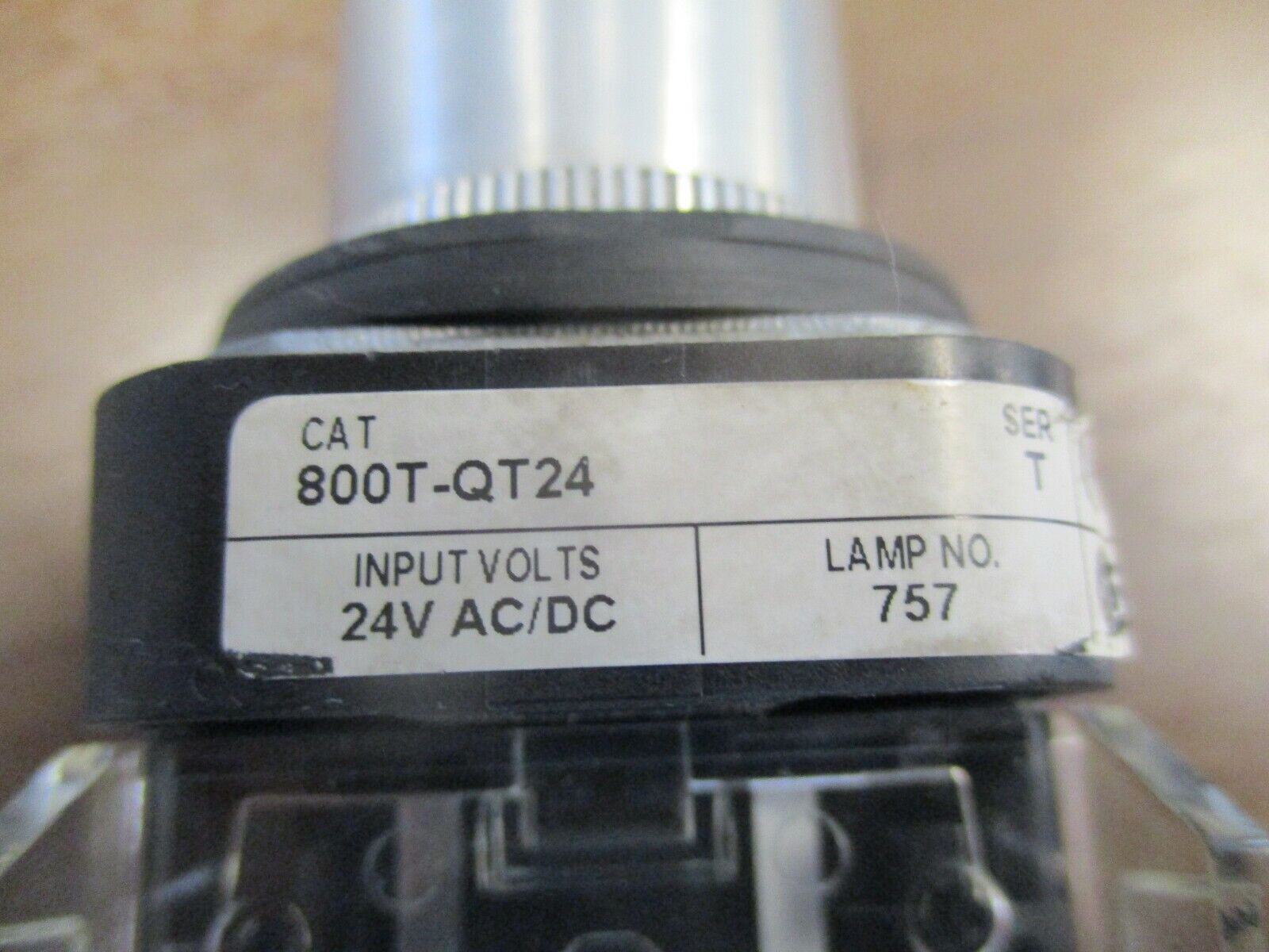 Allen-Bradley Illuminated Push Button 800T-QT24 Ser. T Blue 24V AC/DC Used