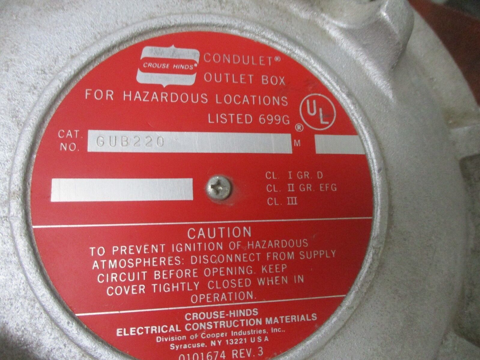 Crouse-Hinds Explosion Proof Condulet Outlet Box GUB220 Used