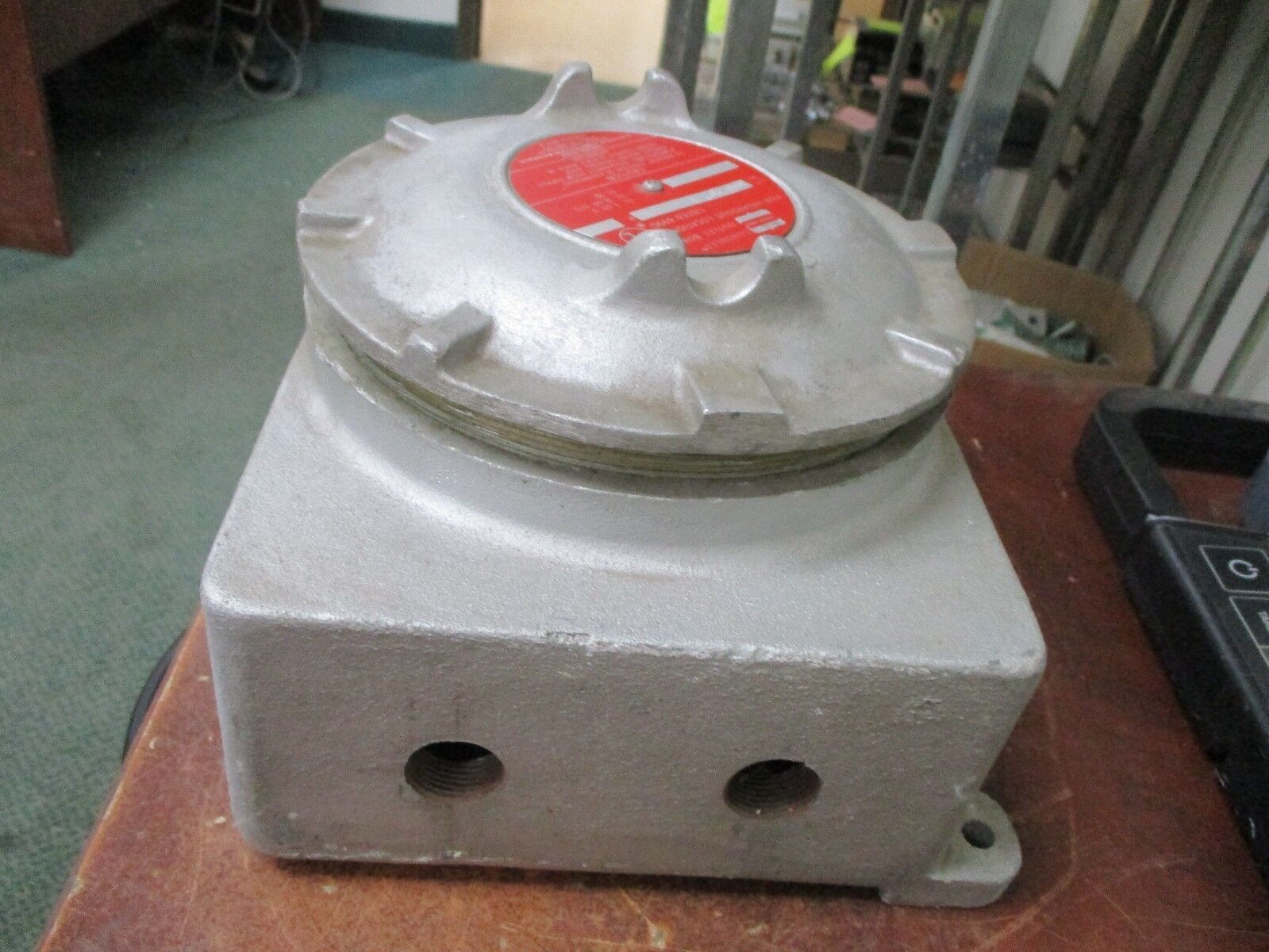 Crouse-Hinds Explosion Proof Condulet Outlet Box GUB220 Used