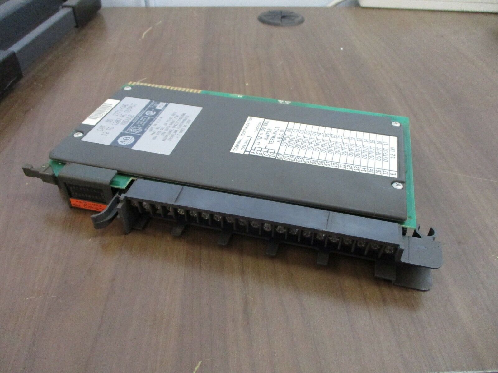 Allen-Bradley AC Output Module 1771-OAD 12-120V Output *No Terminal Cover* Used