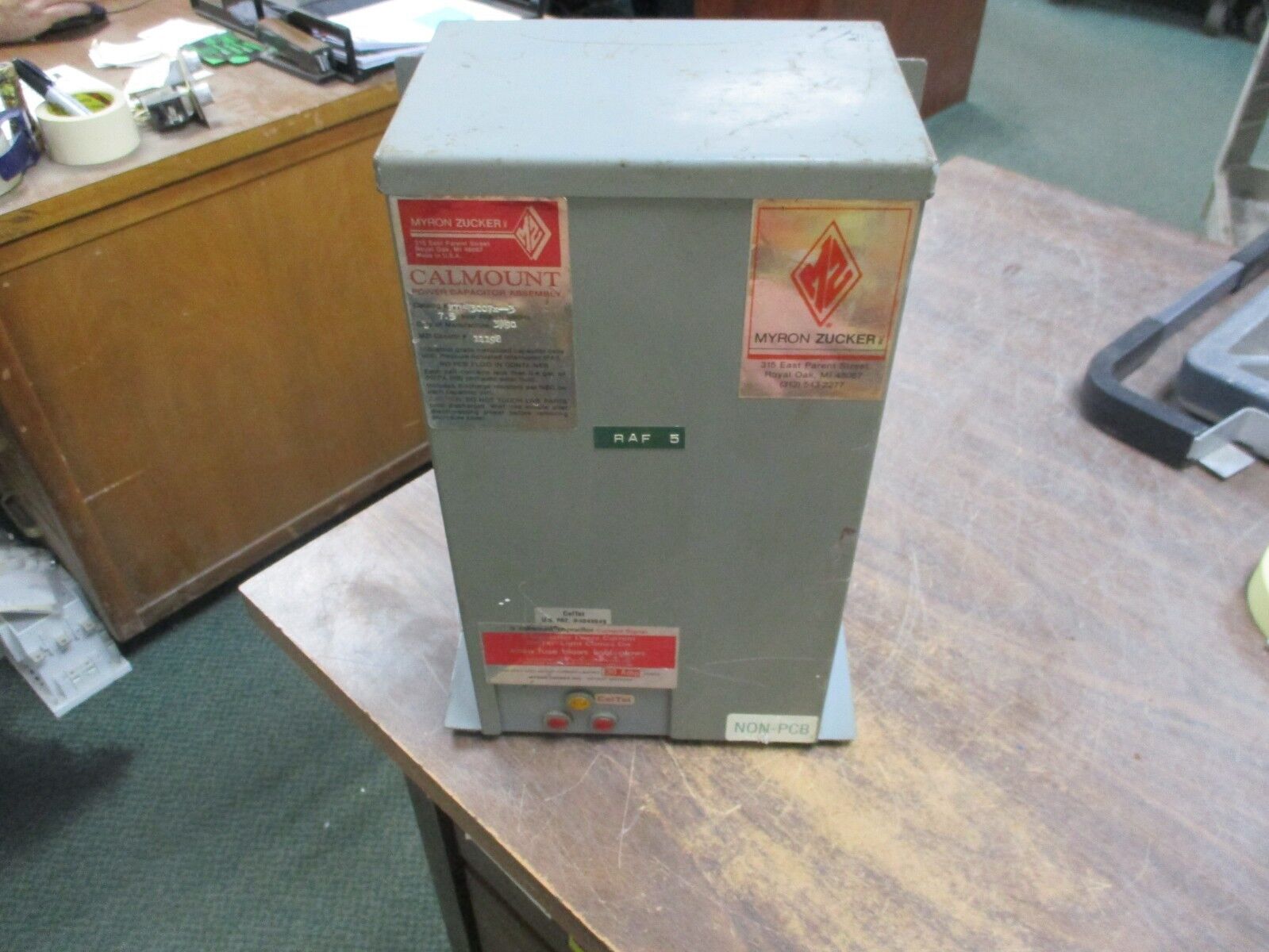 Myron Zucker Calmount Capacitor KIM43007x-3 7.5KVAR 480V 3Ph 60Hz Used