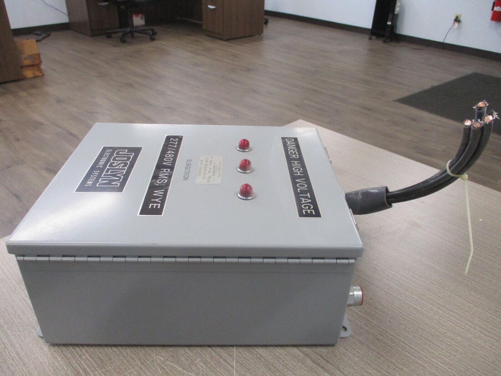 Joslyn Surgitron Surge Arrester 1456-85 277/480V 50-60HZ 3Ph 5W Used