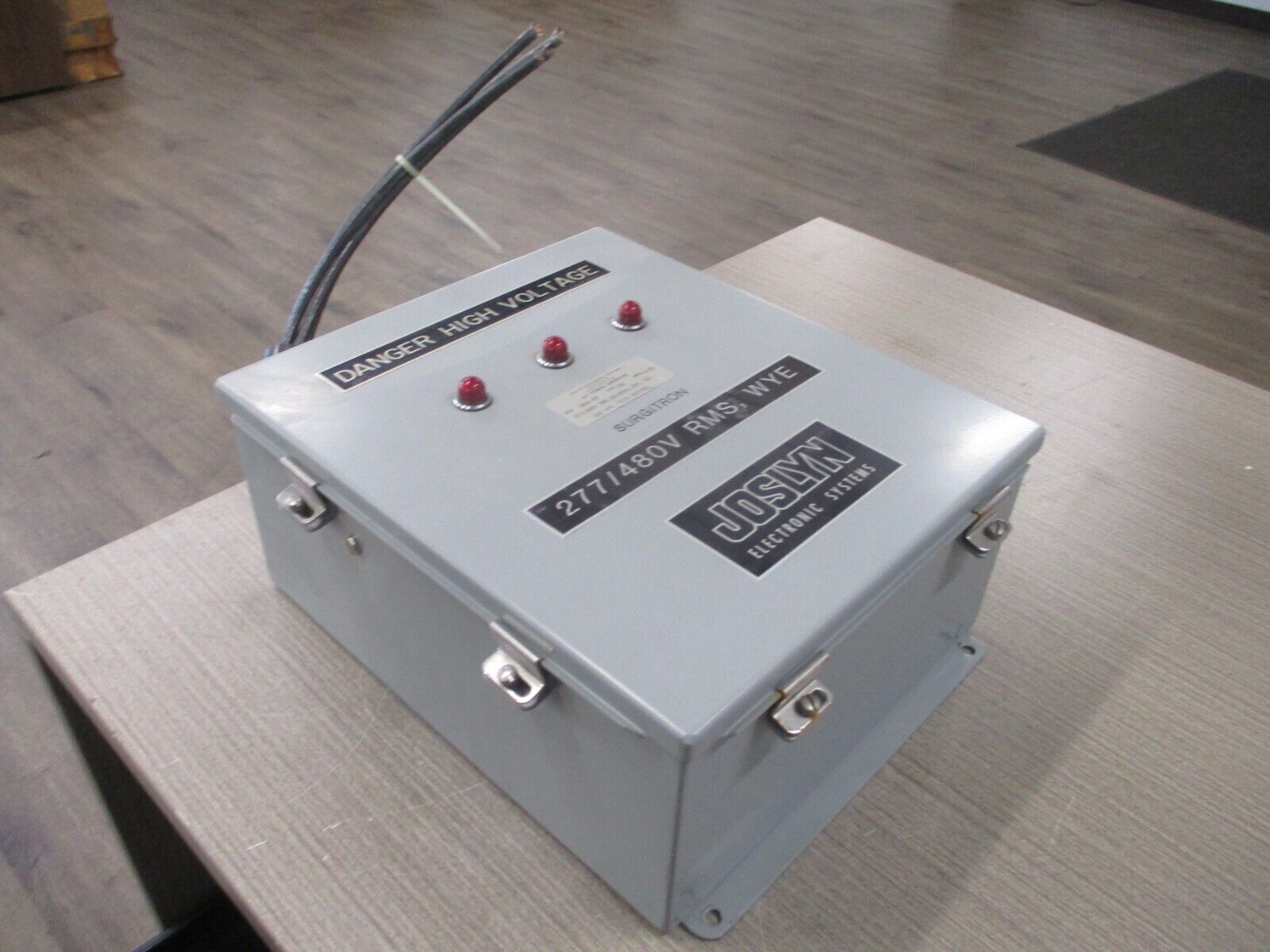 Joslyn Surgitron Surge Arrester 1456-85 277/480V 50-60HZ 3Ph 5W Used