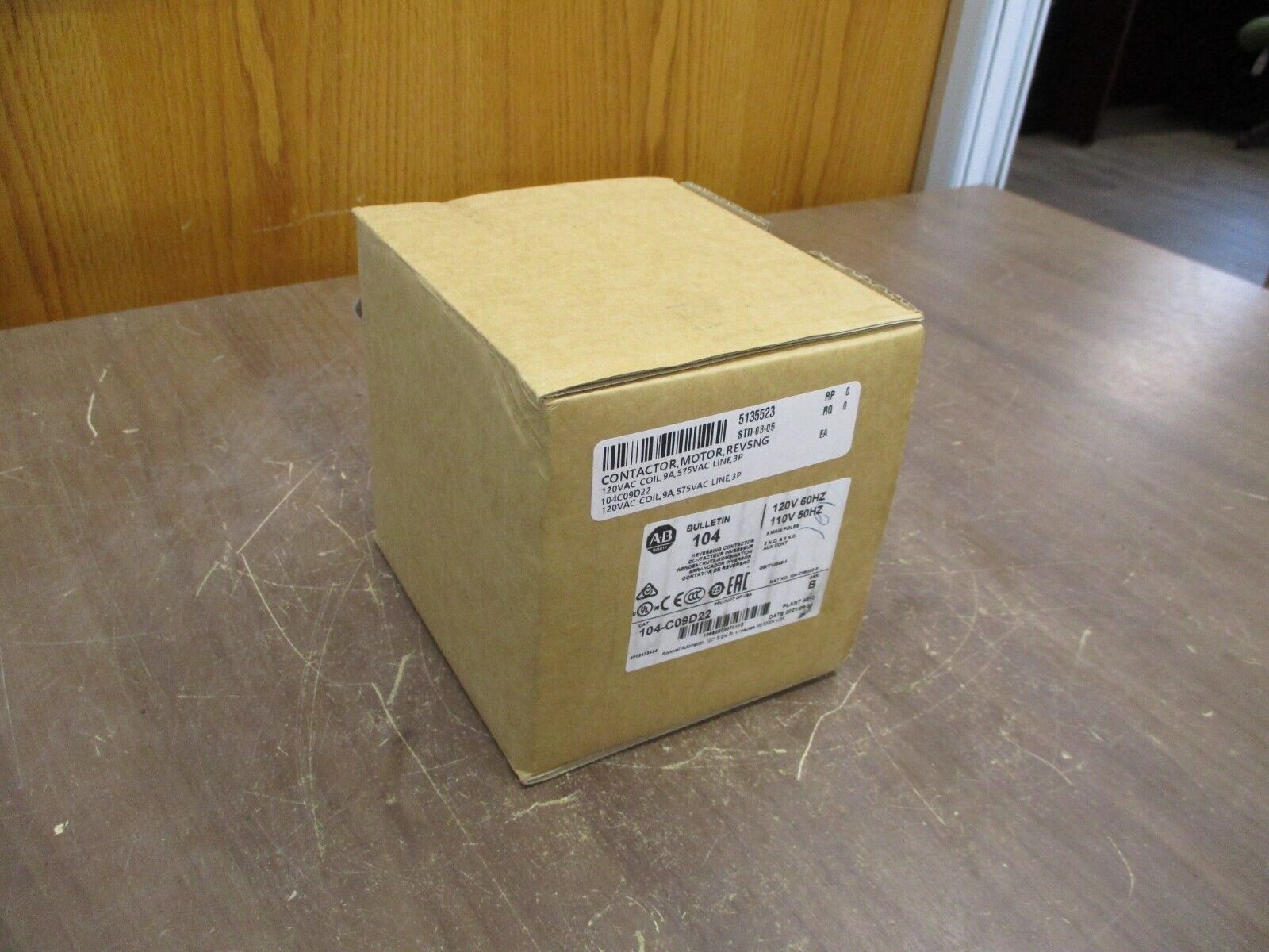 Allen-Bradley Reversing Contactor 104-C09D22 Ser. B 120V Coil New Surplus