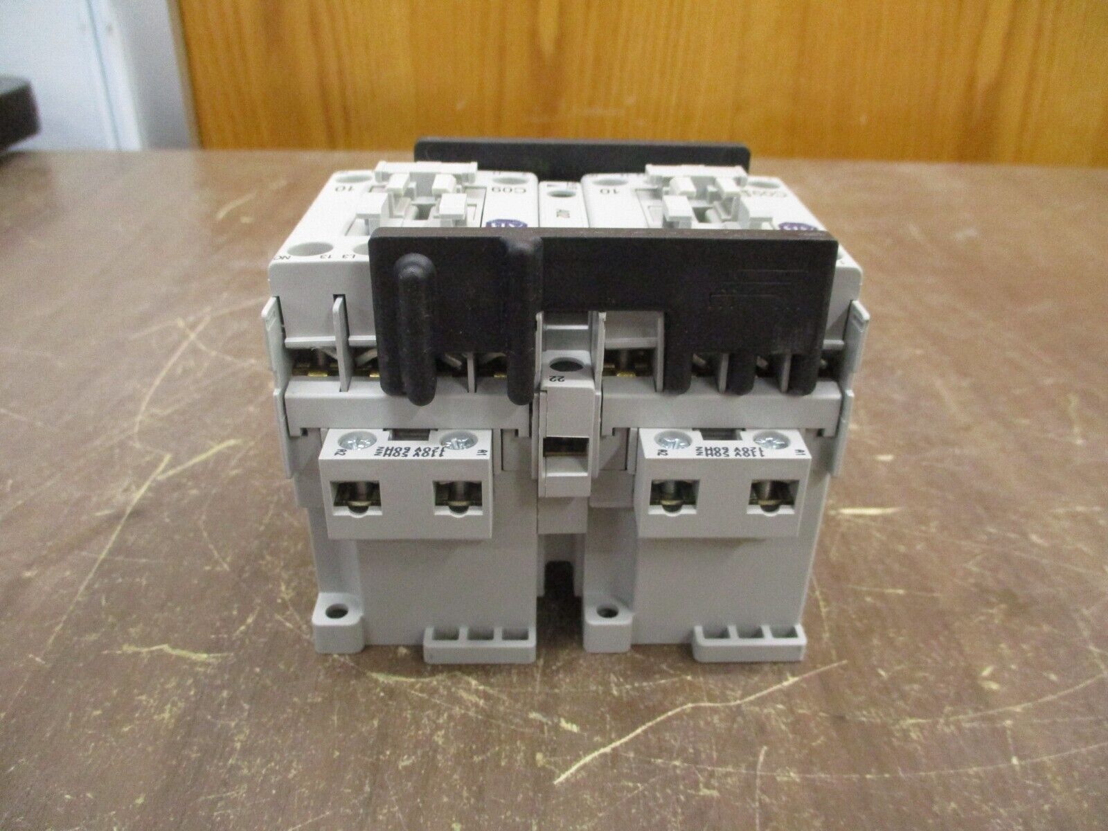 Allen-Bradley Reversing Contactor 104-C09D22 Ser. B 120V Coil New Surplus