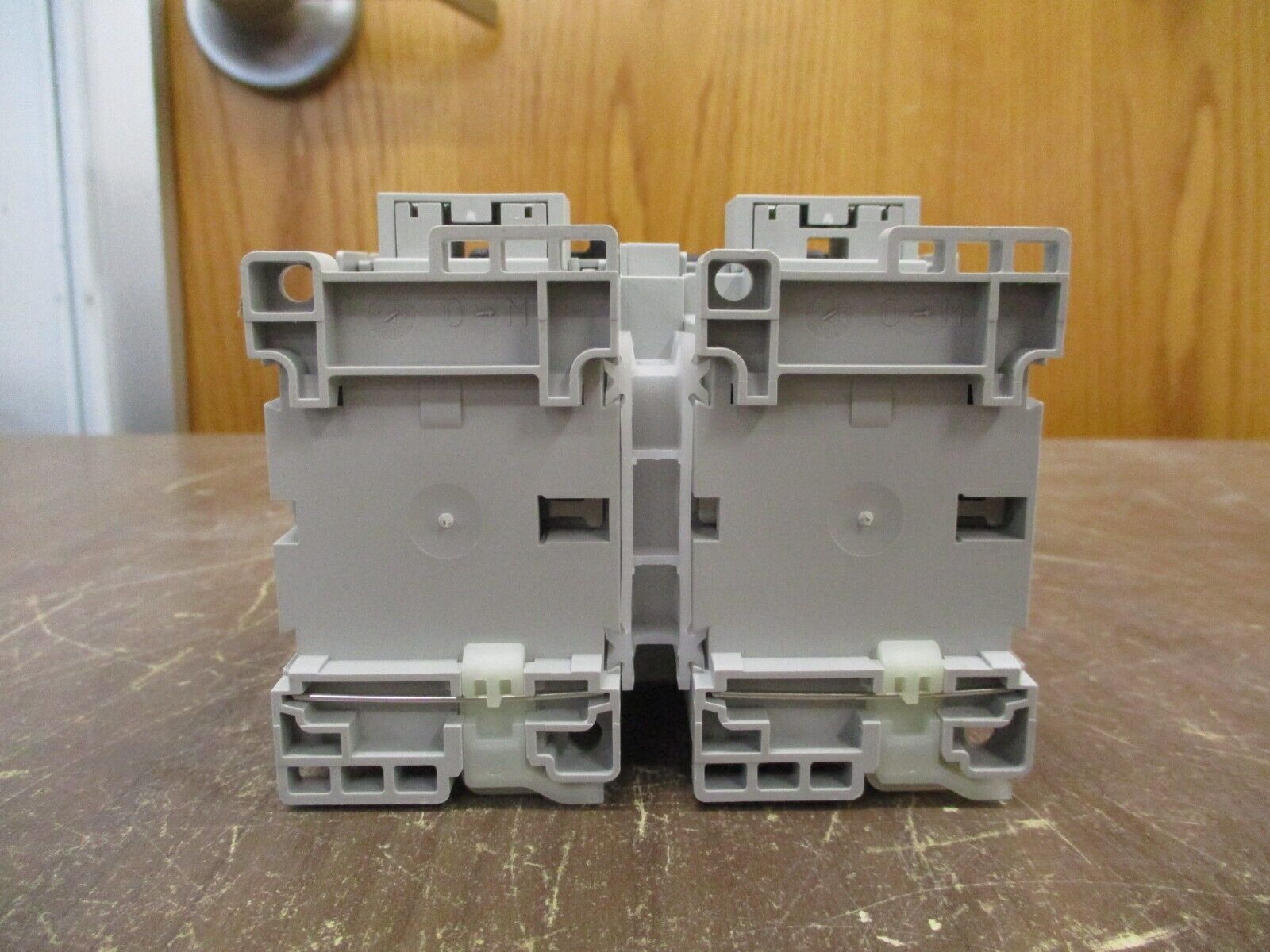 Allen-Bradley Reversing Contactor 104-C09D22 Ser. B 120V Coil New Surplus