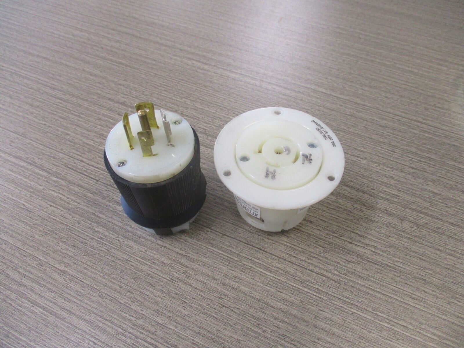 Hubbell Plug & Recepare set HBL2531/HBL2536 used