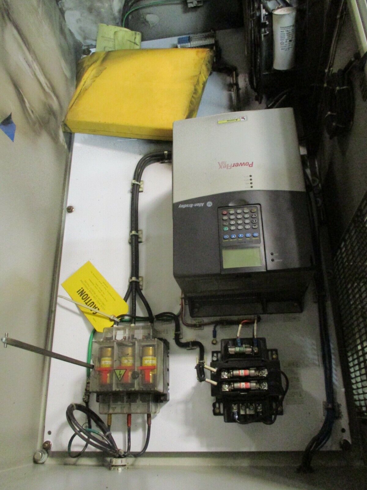 Allen-Bradley PowerFlex 700 AC Drive w/ Nema 12 Enclosure 20HP 3Ph Used