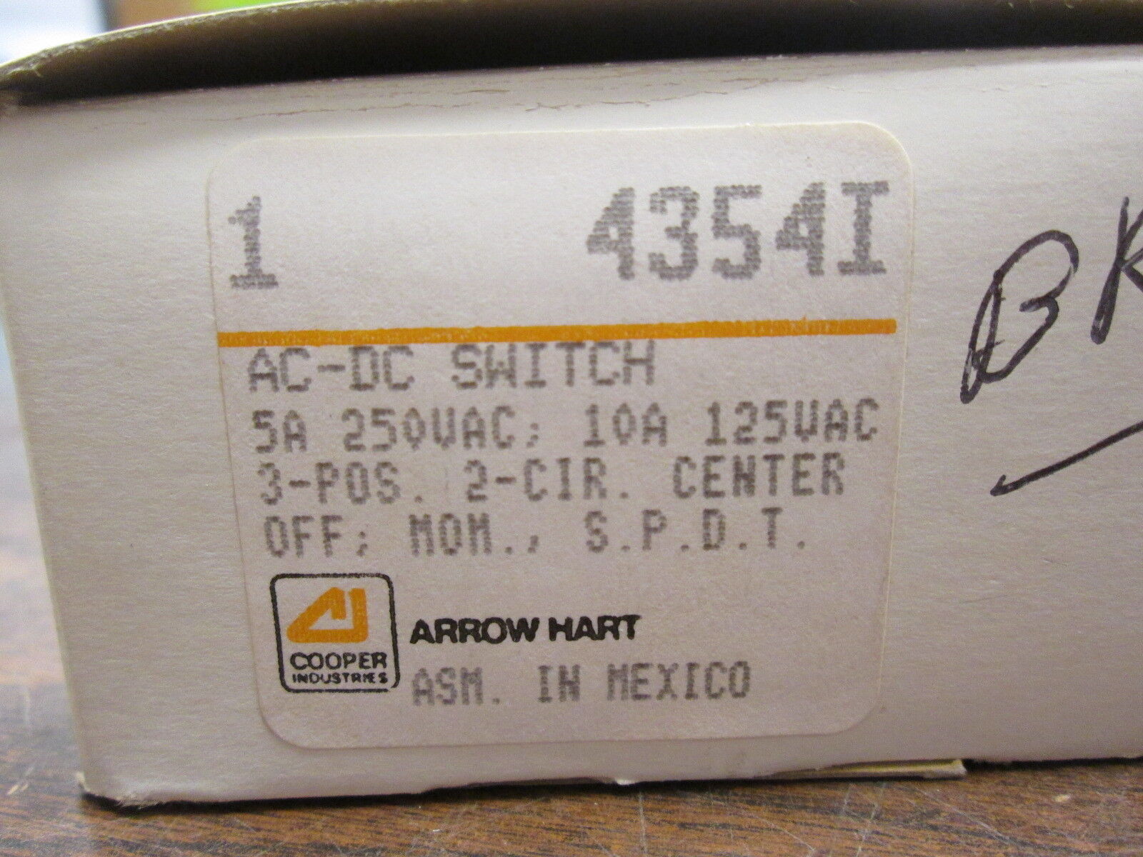 Arrow Hart AC-DC Switch 4354I 5/10A 250/125V Brown New Surplus