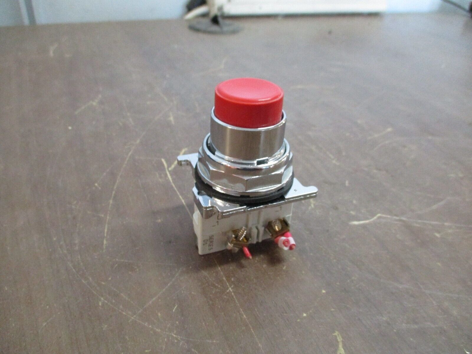 Cutler-Hammer Push Button 10250T/91000T Red Used