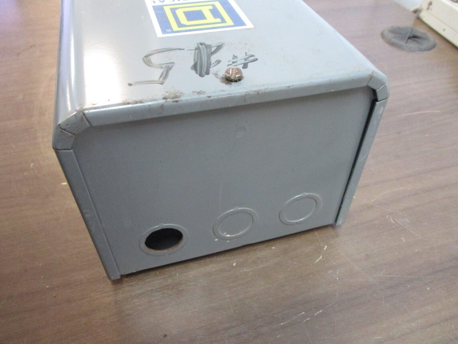 Square D Enclosed Size 0 Starter 8536 SBG 2 120V Coil 600V Used