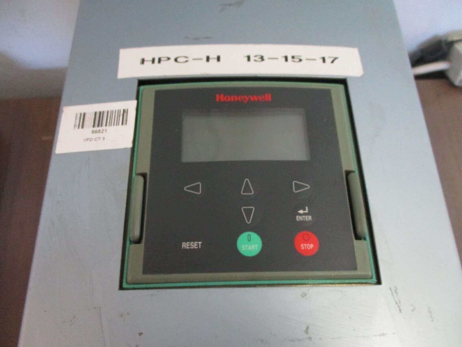 Honeywell AC Drive CXS 0200HP V35G2I1 20HP 3Ph w/ Keypad *Broken Fan* Used