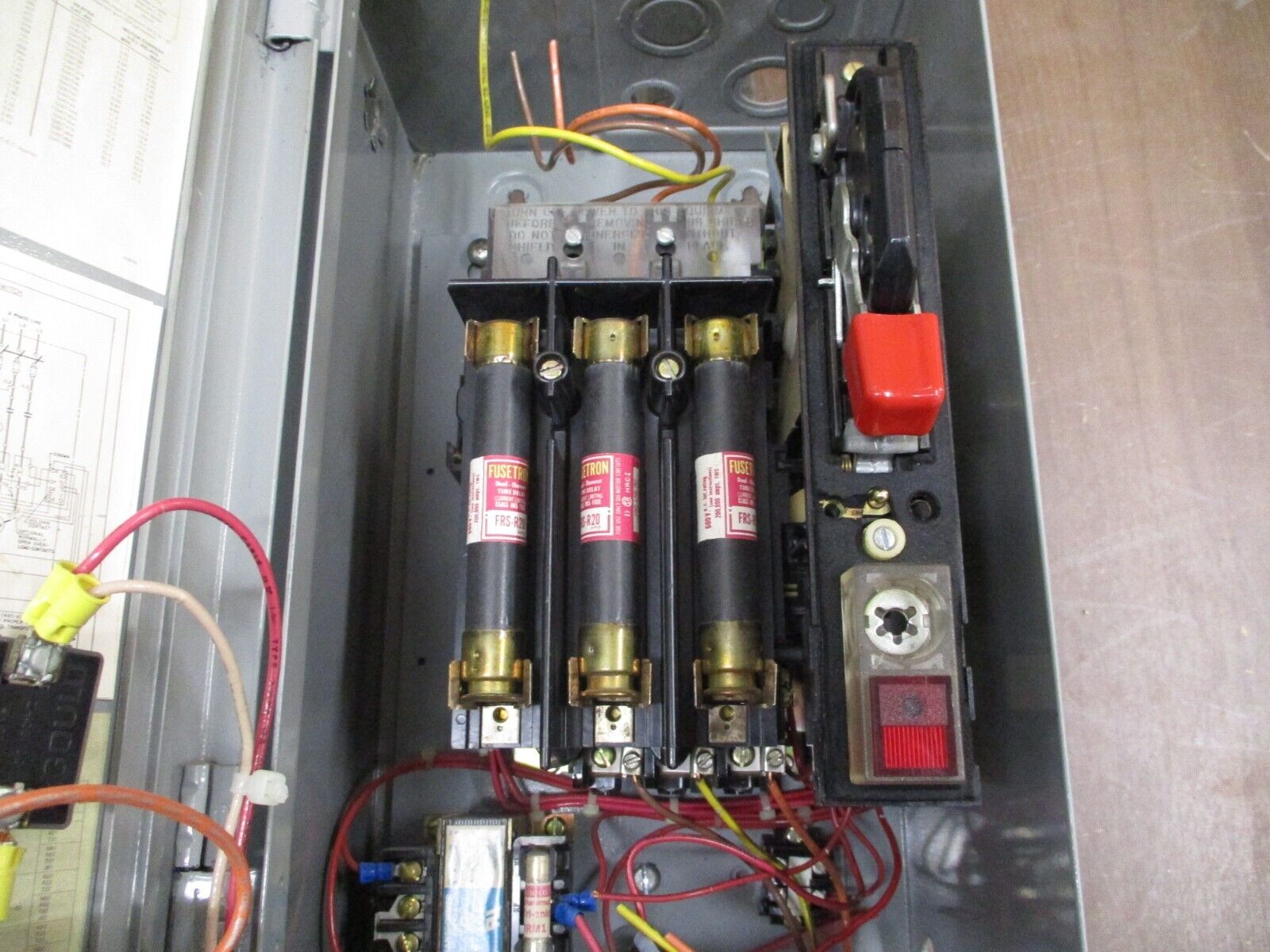 Gould Fusible Combination A831B148B1N61C0T Size 0 18A 600V Used