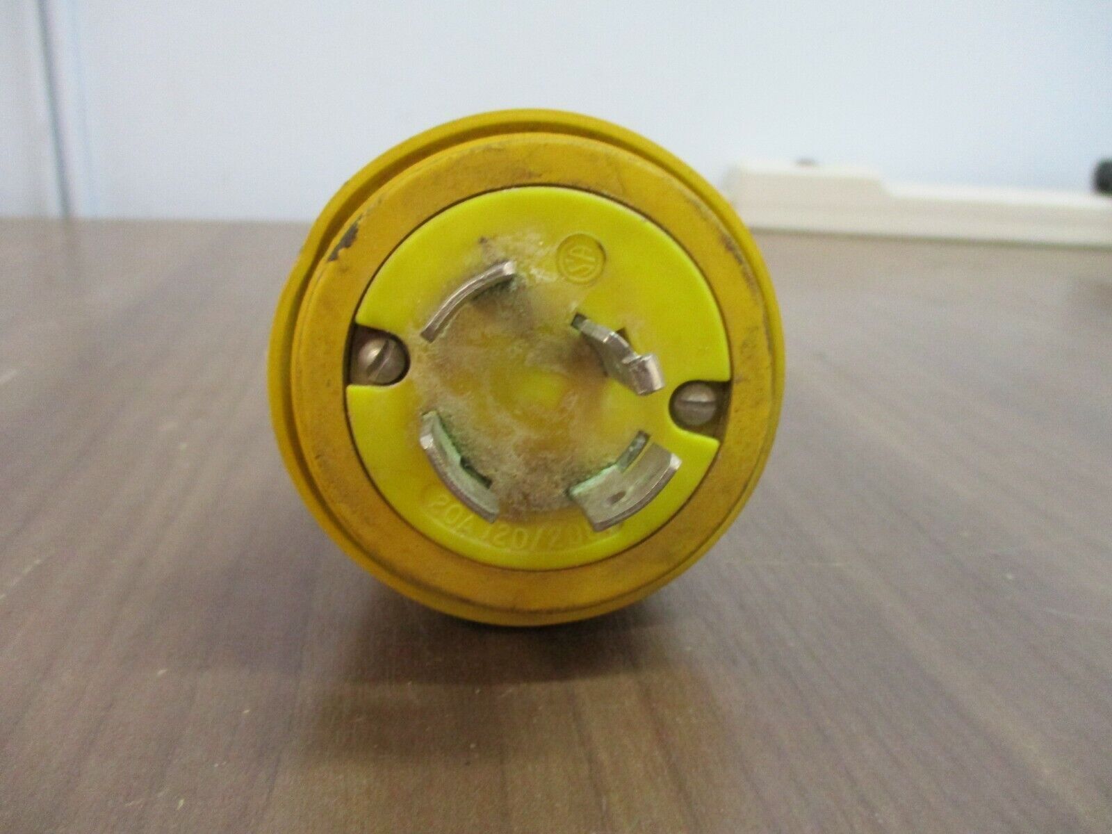 Daniel Woodhead Watertight Plug Non-Nema 20A 120/208V Used