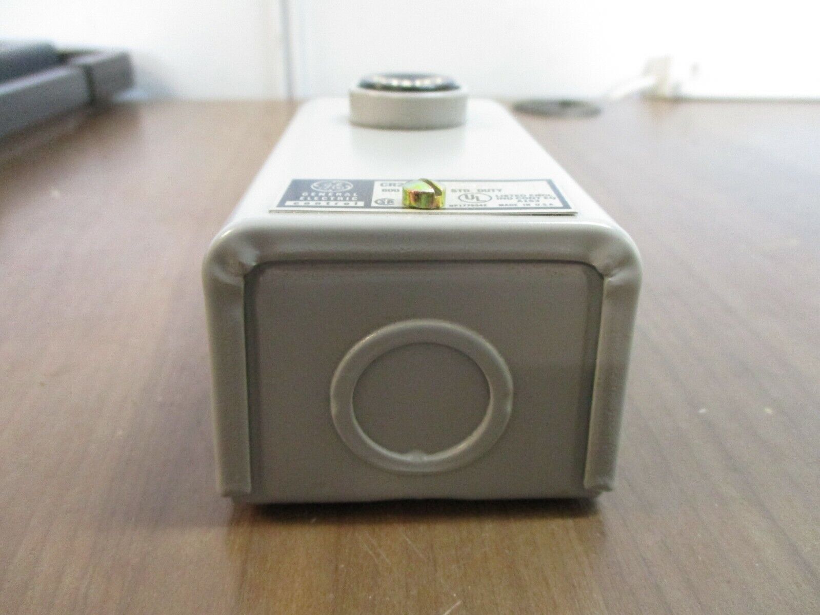 GE Push Button Station CR2943NA101E Start 600V Nema 1 New Surplus
