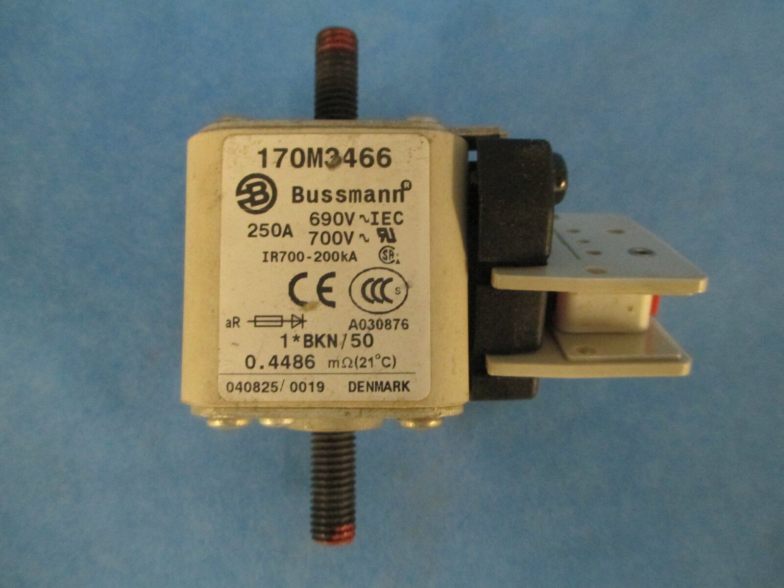 Bussmann Fuse 170M3466, 250A 700V