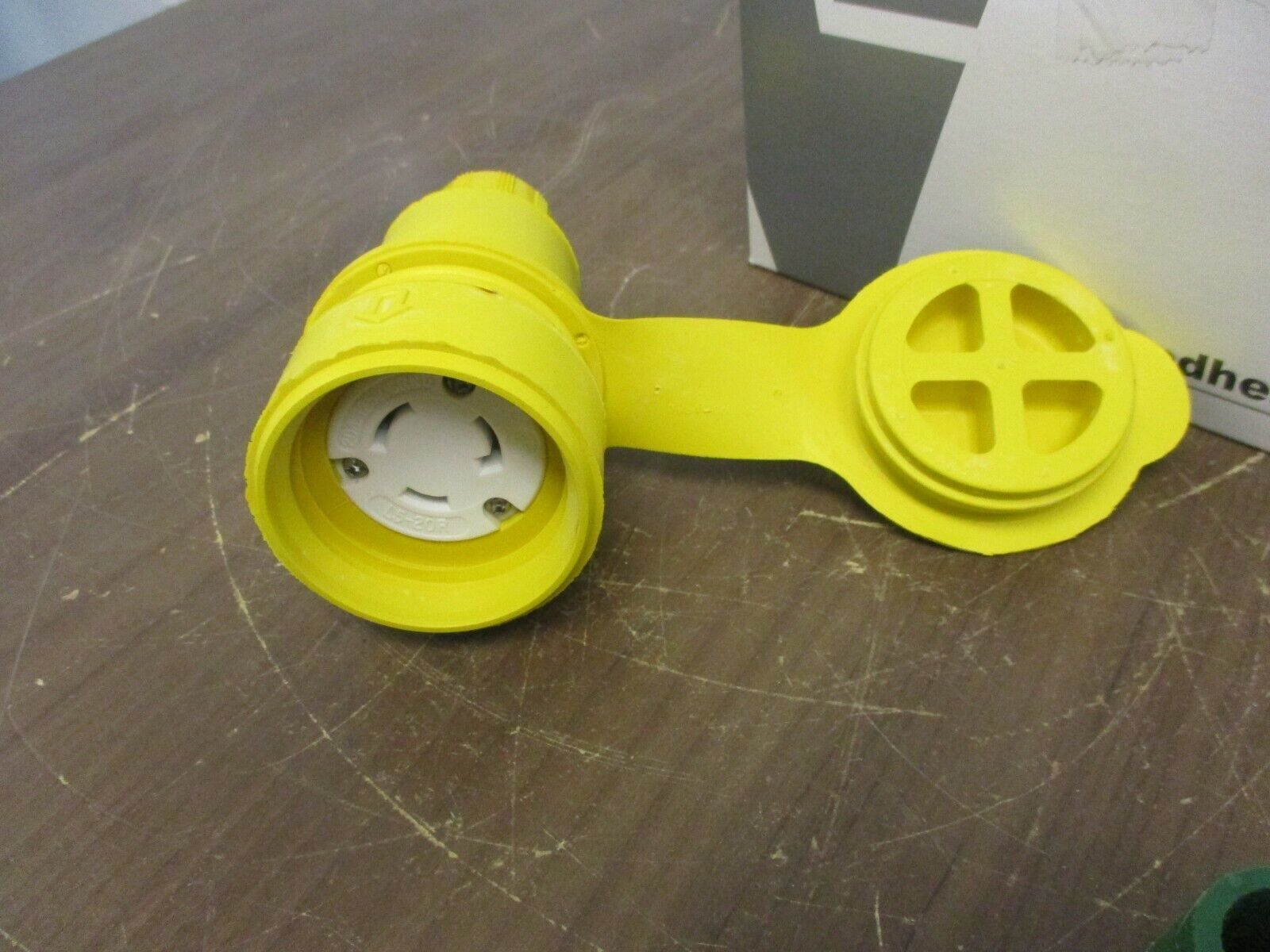 Daniel Woodhead Watertite Connector 27W47 20A 125V Nema L5-20 New Surplus