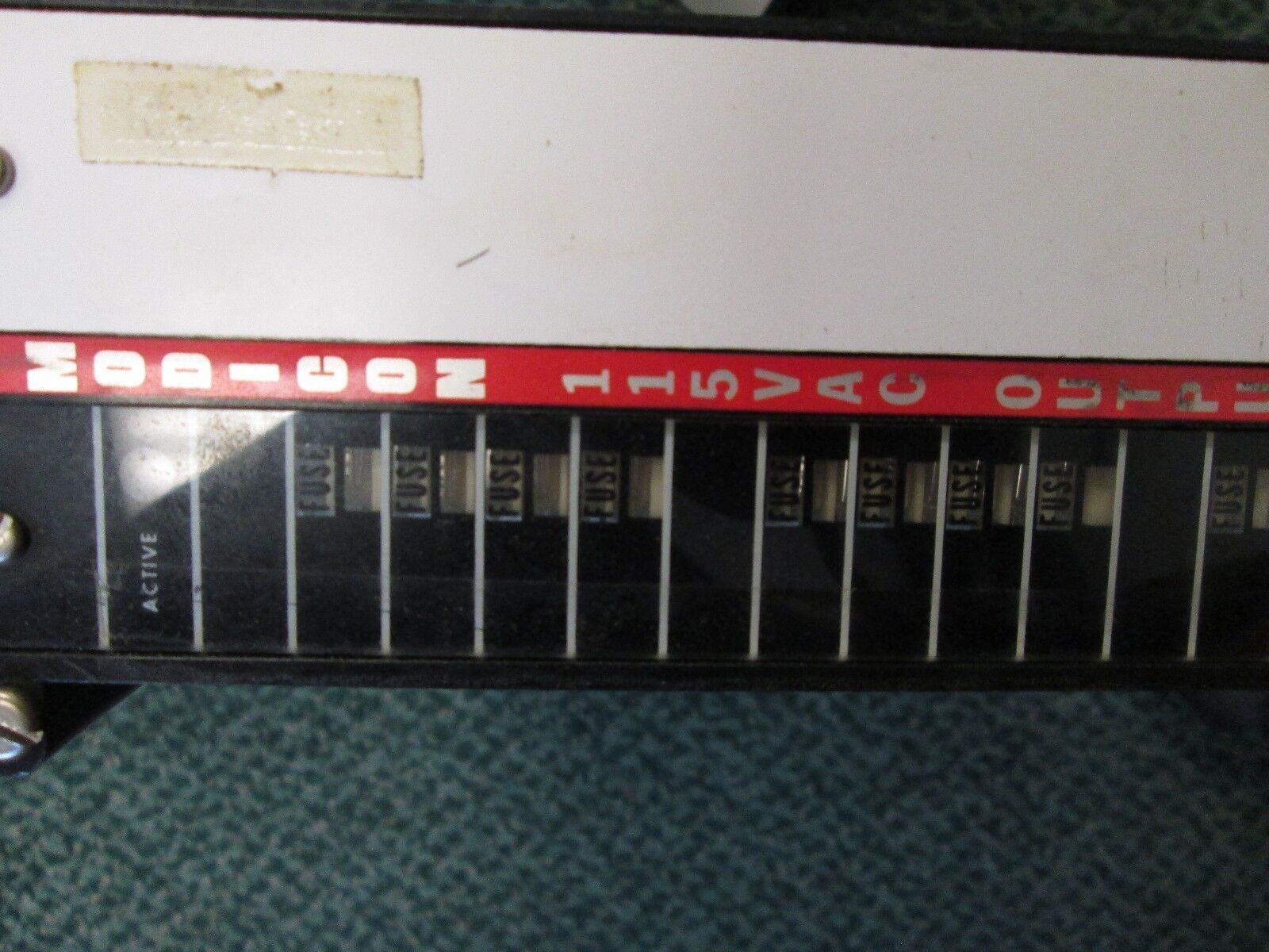 Modicon 115 VAC Output Module B230