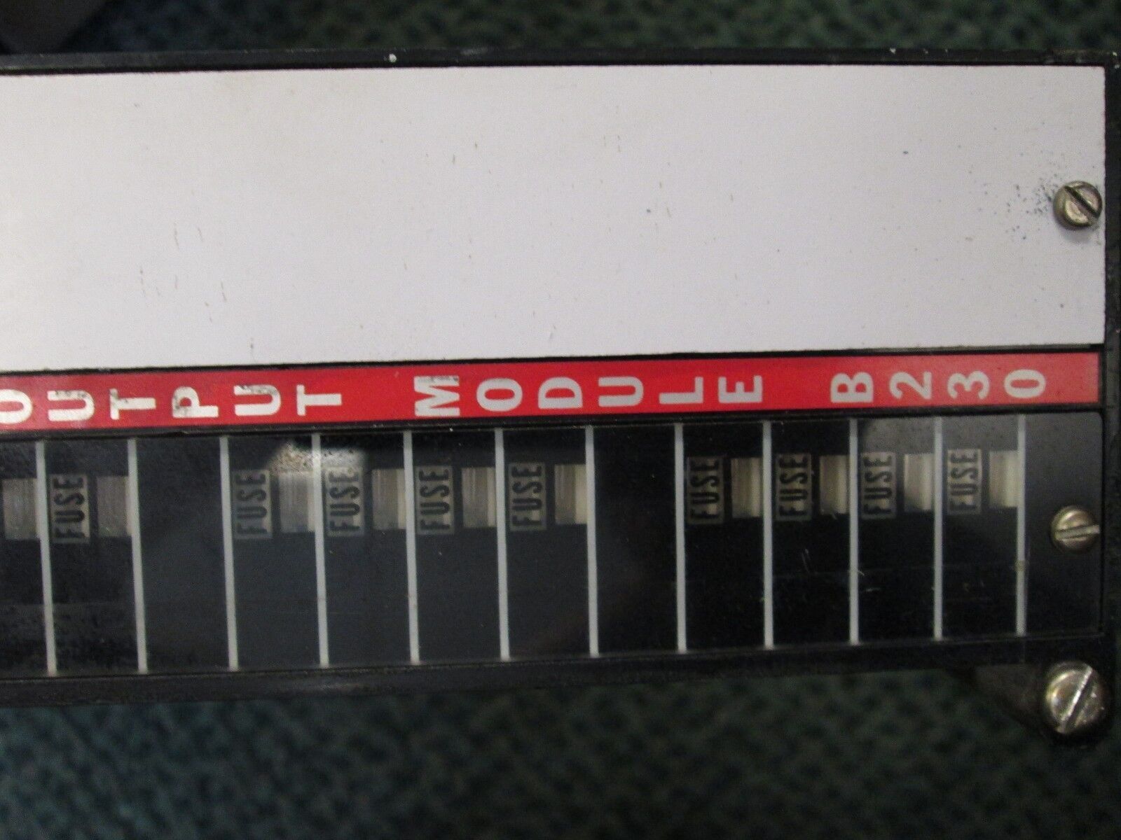 Modicon 115 VAC Output Module B230