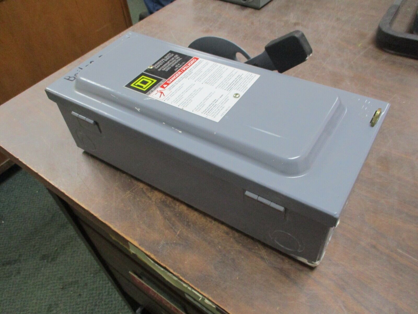 Square D Fusible Safety Switch D222N 60A 240V 2P Used