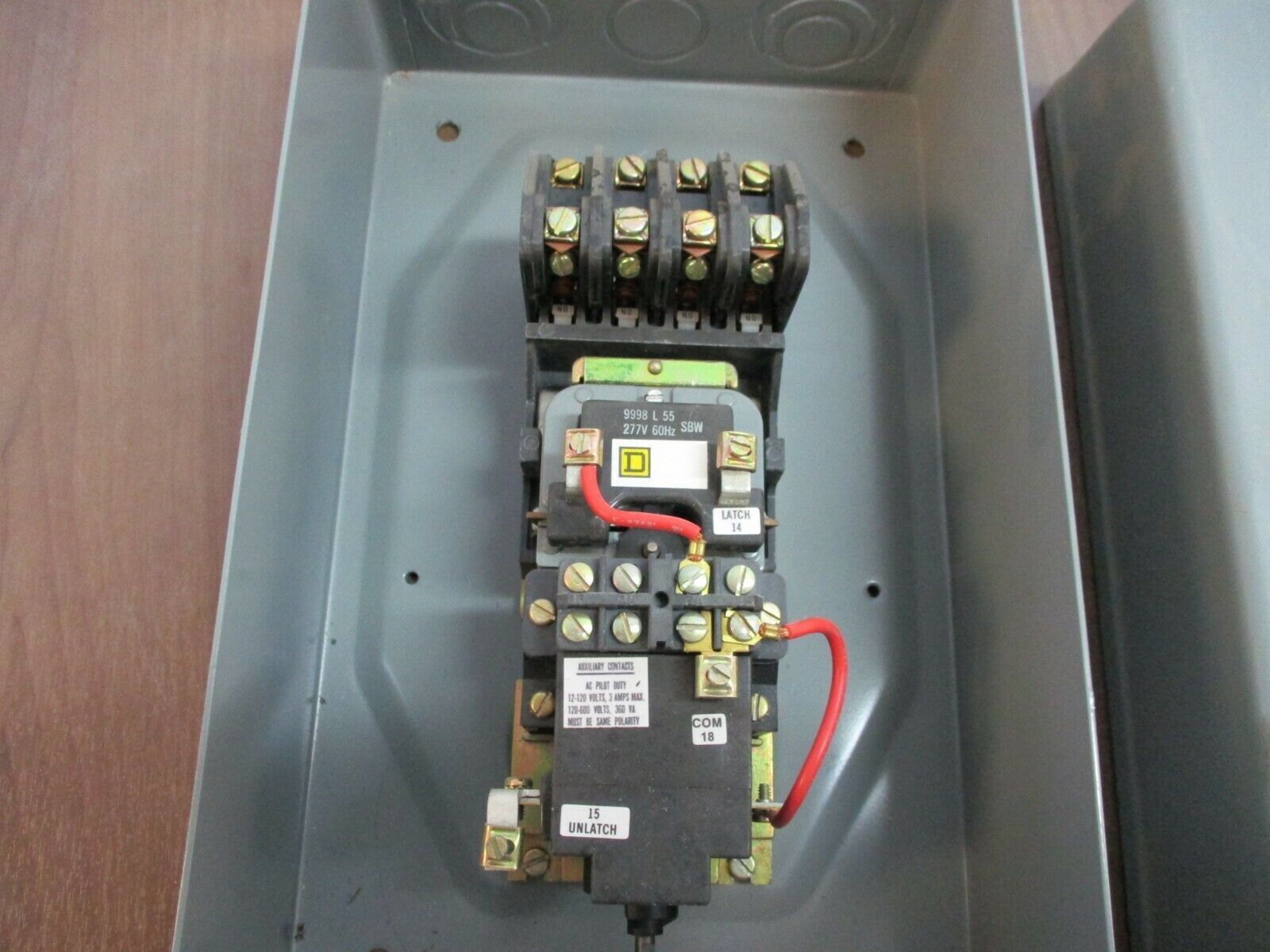 Square D, Enclosed Lighting Contactor, part #: 8903 LXG 20, 277V coil, used