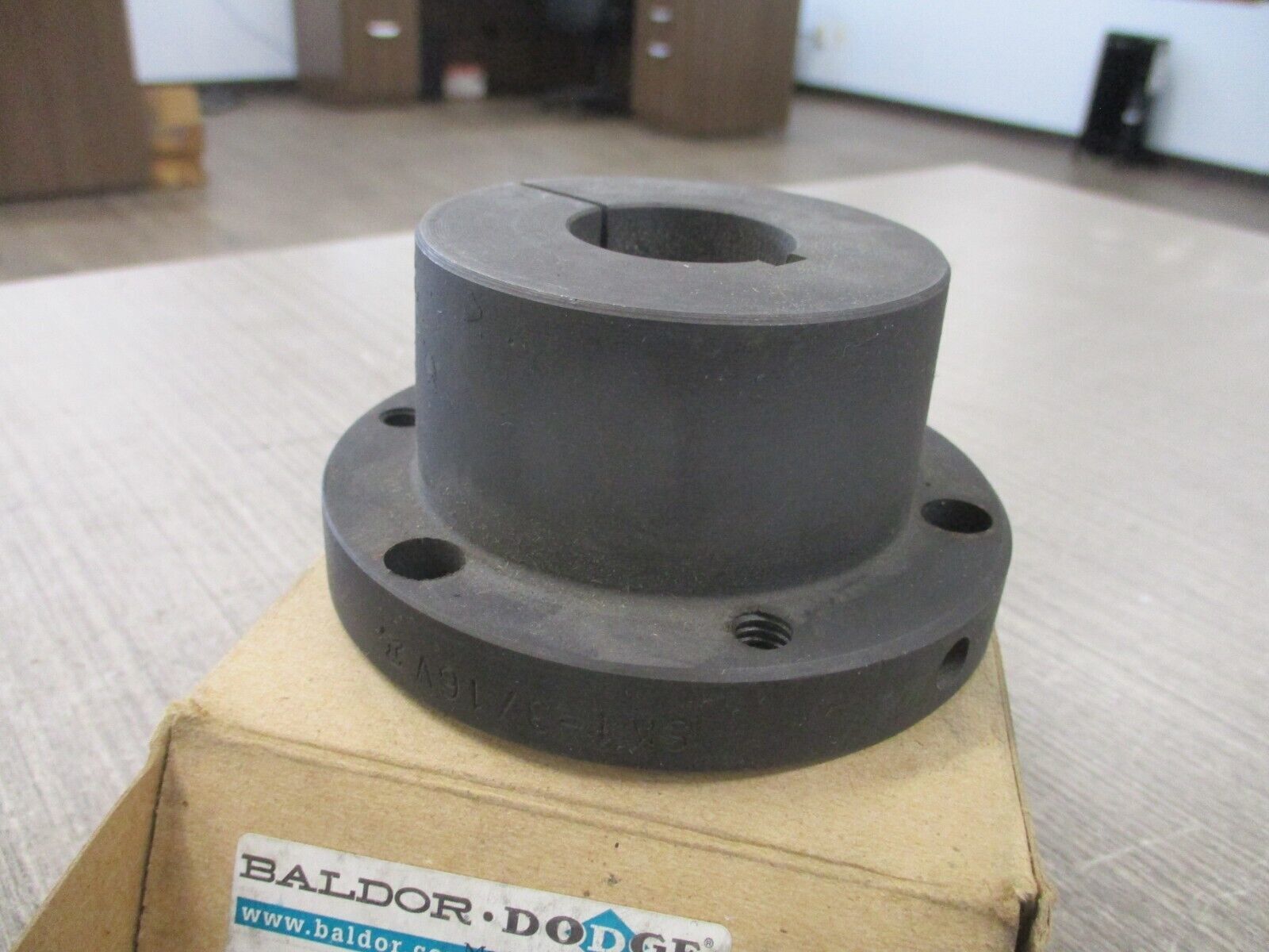 Dodge Bushing 120425 Skx 1 1/4-KW New Surplus