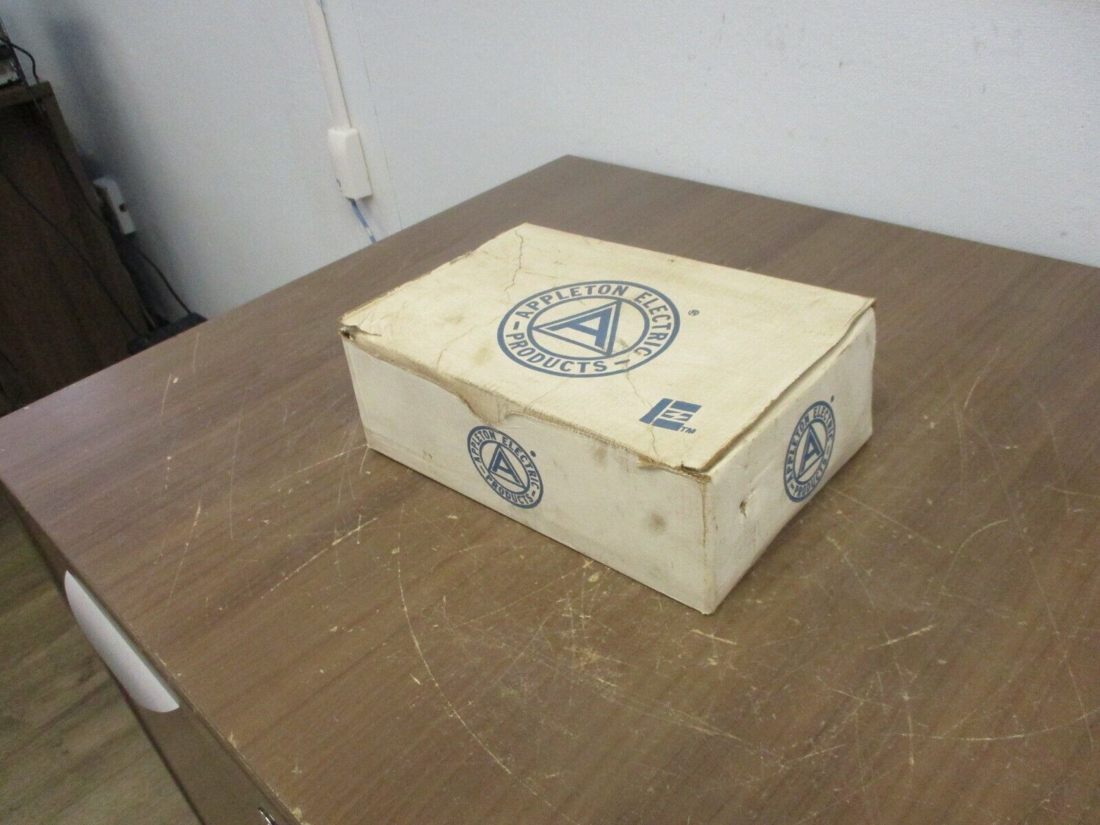 Appleton Unilet Conduit Body LRL75-M New Surplus **Box of 4**