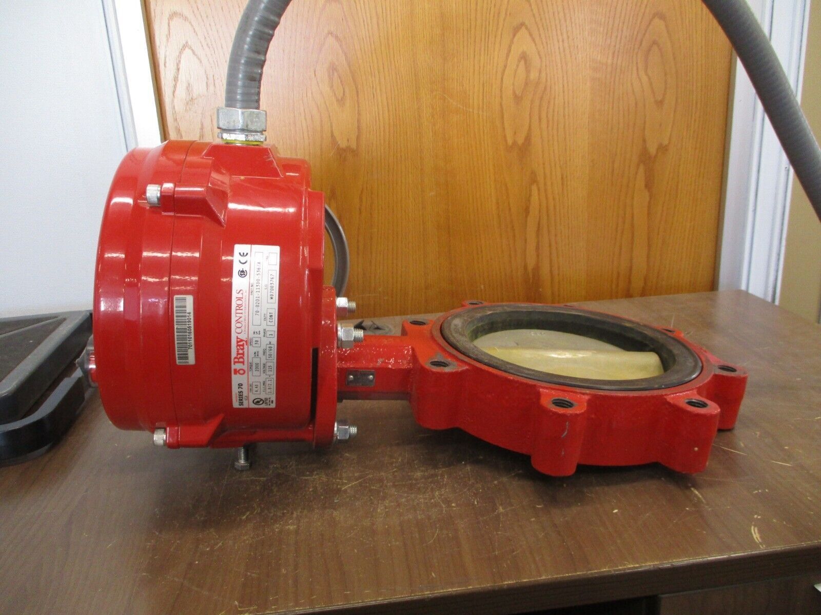 Bray Actuated Butterfly Valve SSL2-C080 70-0201H Size 8" Stem: SS416 Seat: EPDM
