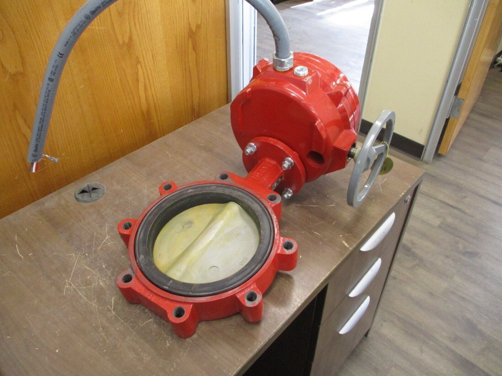 Bray Actuated Butterfly Valve SSL2-C080 70-0201H Size 8" Stem: SS416 Seat: EPDM