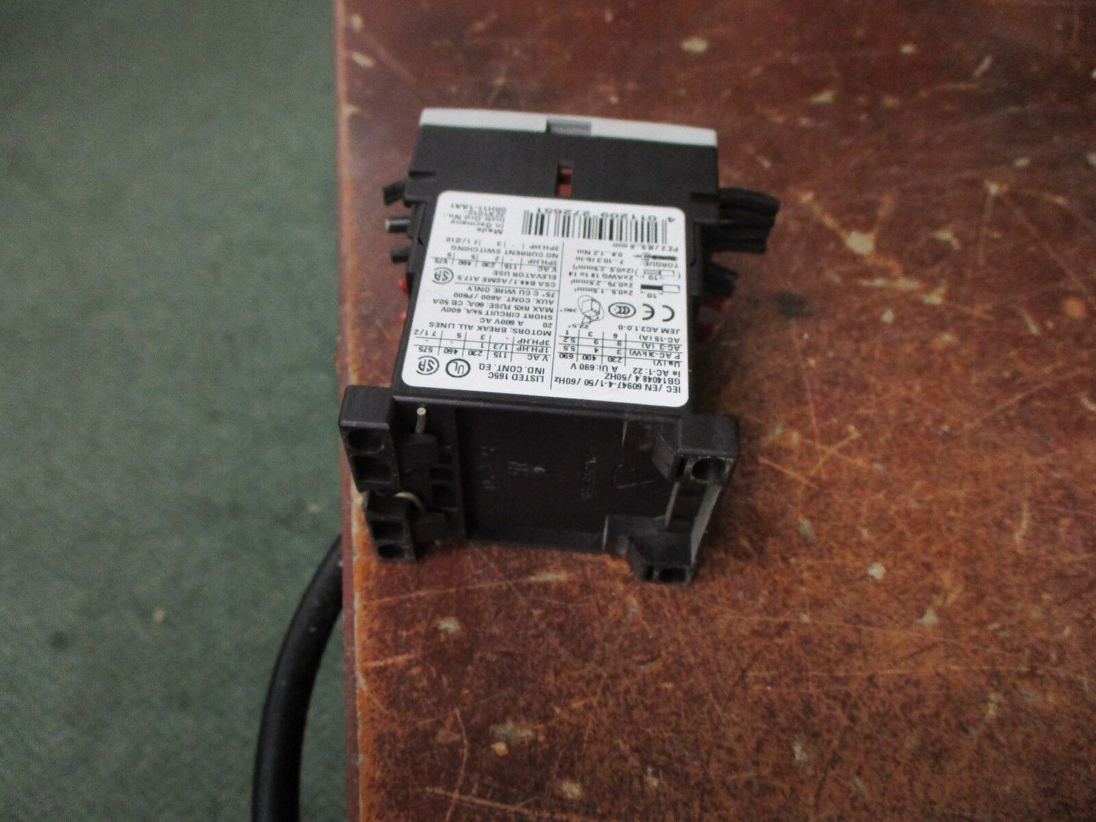 Siemens Sirius Contactor 3RT1016-1AB02 24V Coil 20A 600V Used