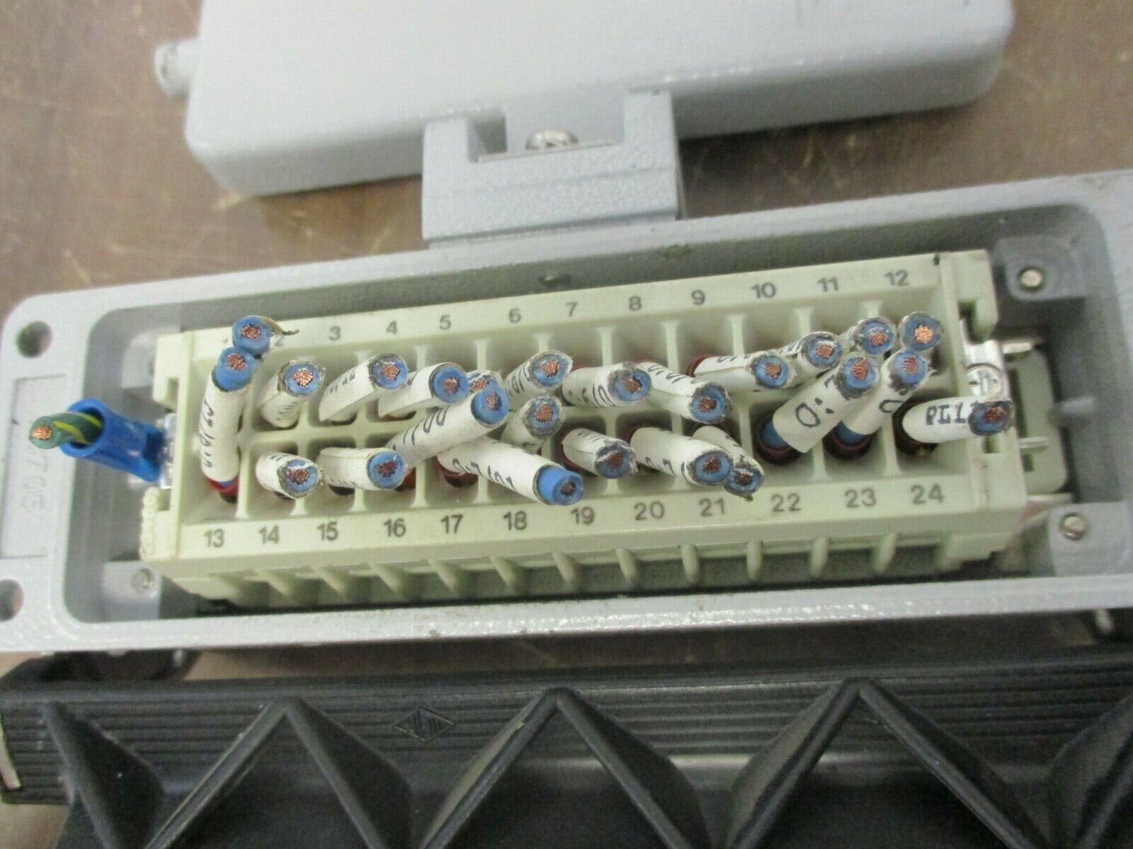 ILME Plug & Connector Set CNM 24 16A 400V 24-Pin Used