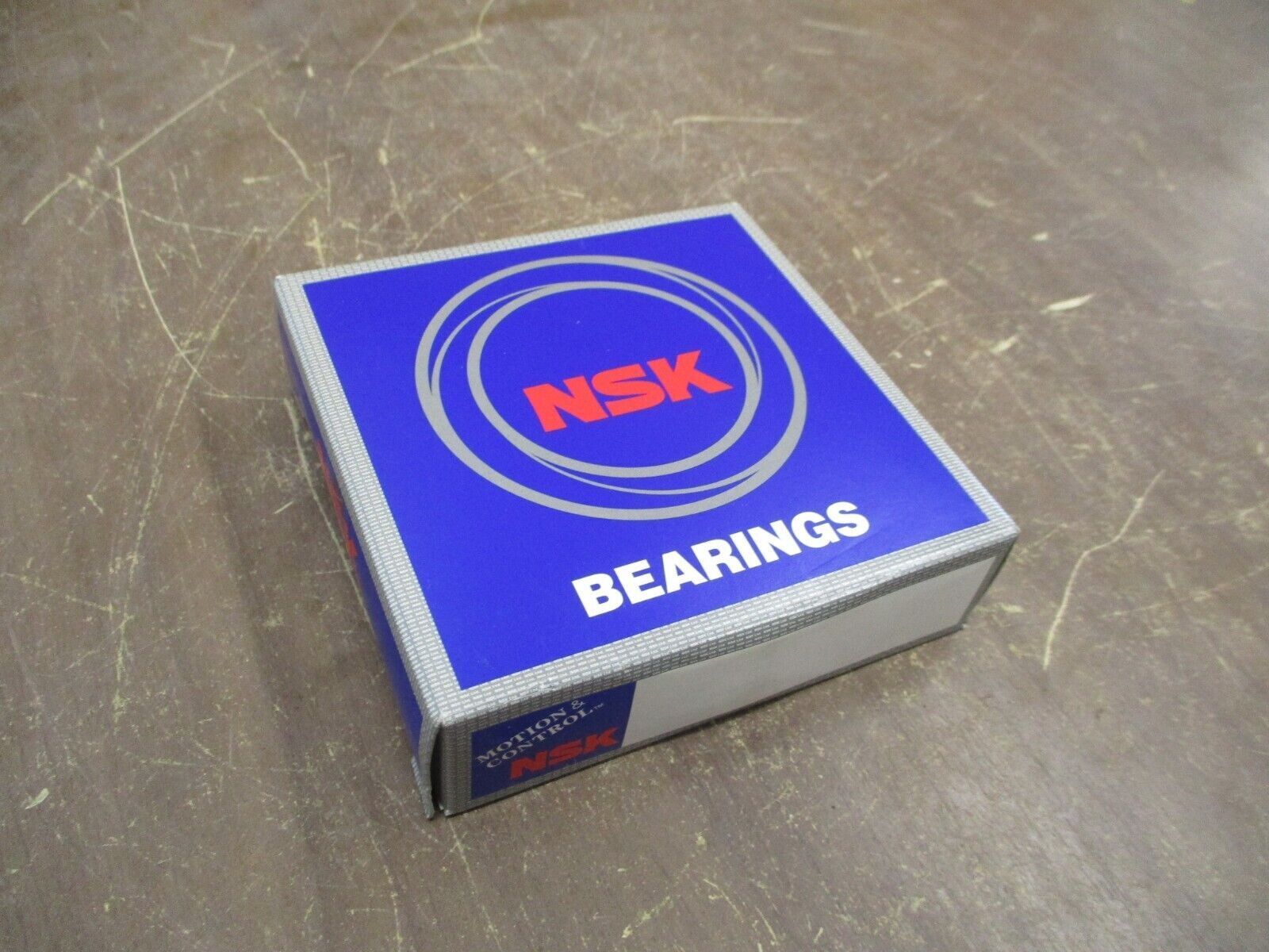 NSK Ball Bearing 6011VVC3 New Surplus