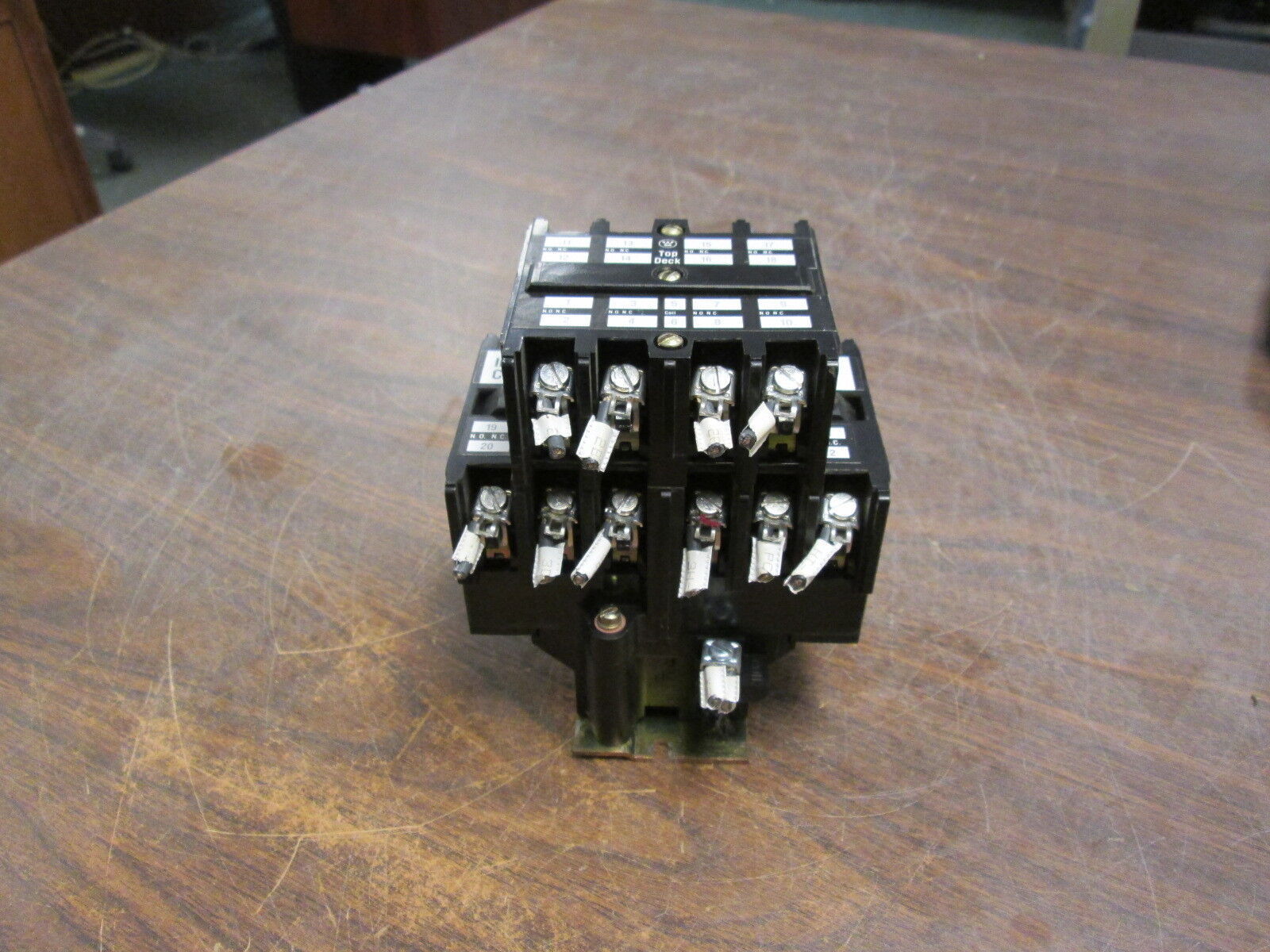 Westinghouse Control Relay w/ 4 Pole Adder AR6A 766A026G01 120V Coil 10A 600V