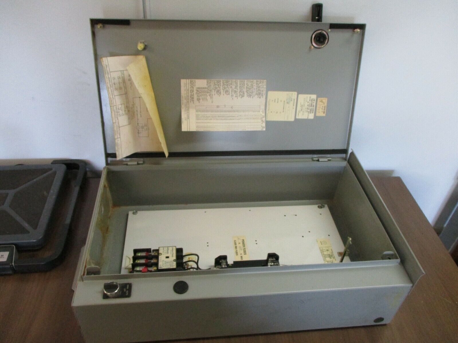 Joslyn Clark Fusible Size 0 Combination HP05U03 480V Coil 18A 600V Used