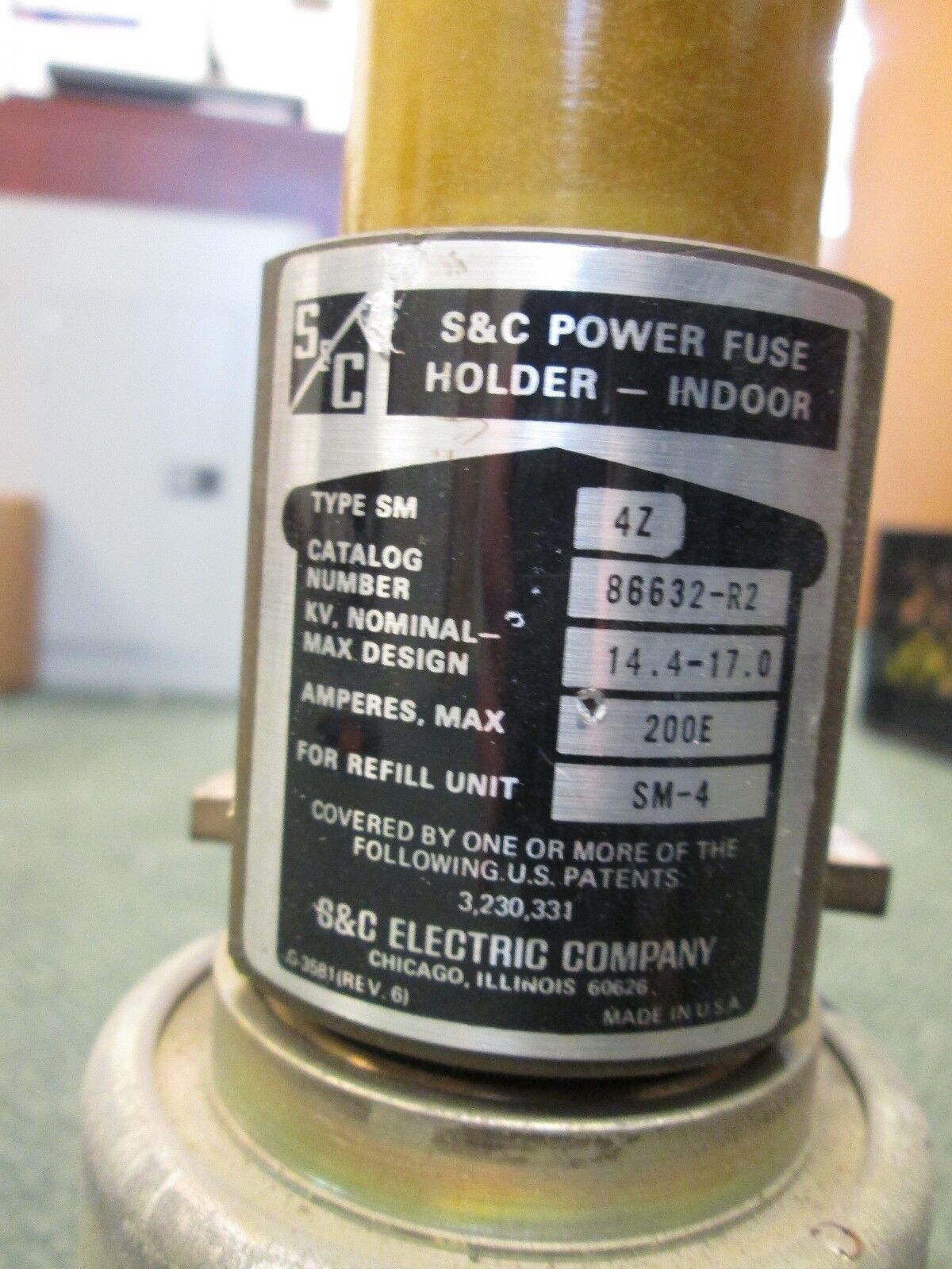 S & C SM 4Z Medium Voltage Fuse 86632-R2 200A Body 14.4-17KV 100E Fuse Refill