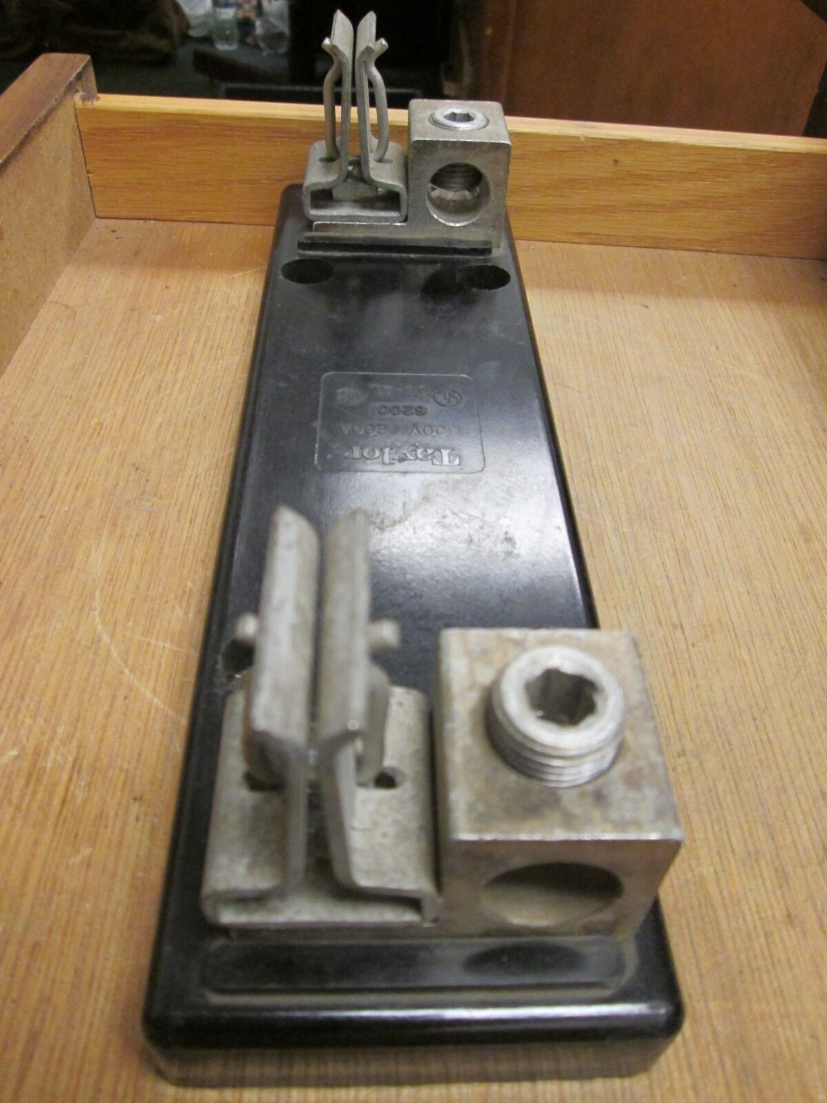Taylor Fuse Holder 62001 200A 600V 1P Used