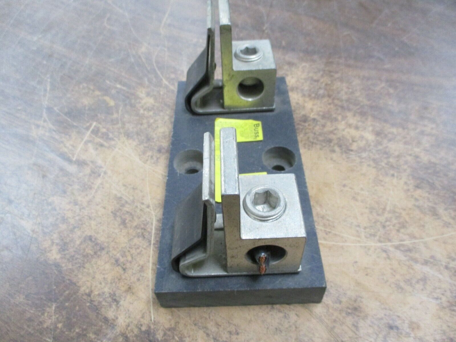 Bussmann Fuse Holder J60200-1CR 200A 600V 1P Used