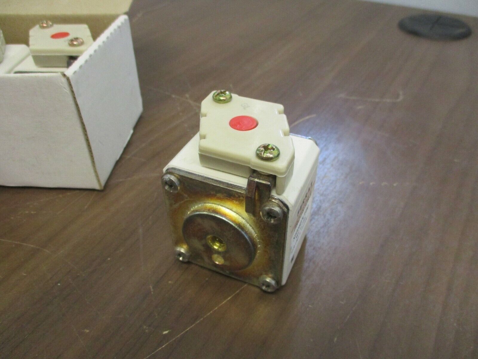 Ferraz Protistor Fuse S101607CF00 550A 700V New Surplus *Box of 3*