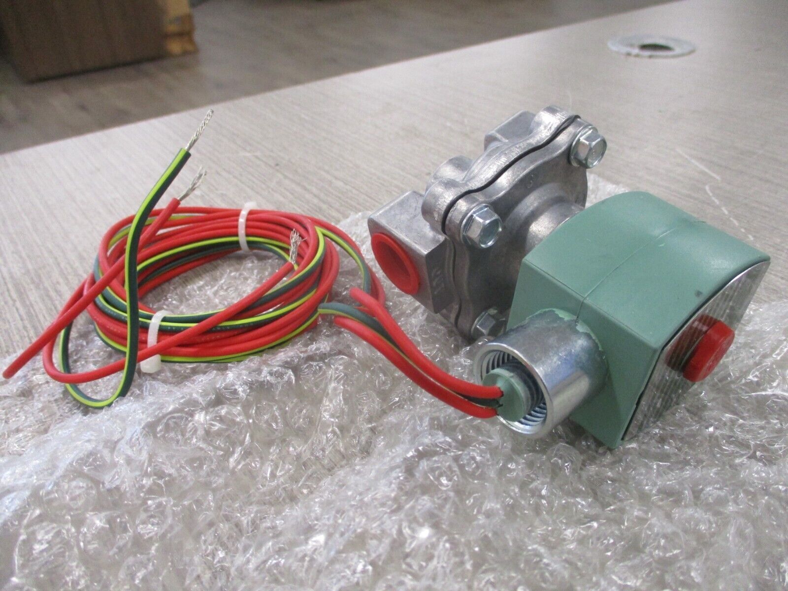 Eclipse Solenoid Valve ECI-L82R4G20 120V Coil New Surplus