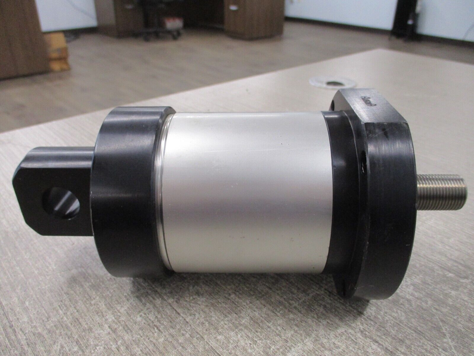 Aurora Hydraulic Air Cylinder 30SMA16C12EM10NP 200PSI Used