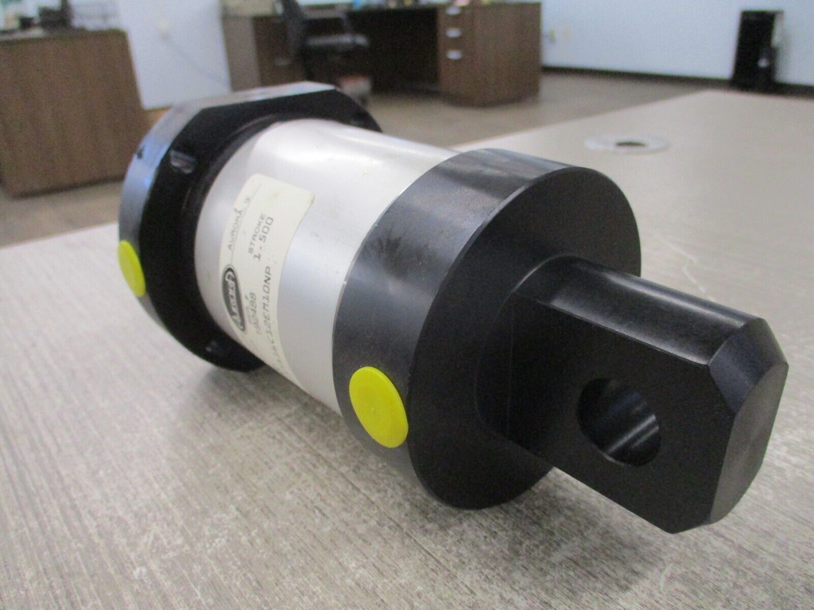 Aurora Hydraulic Air Cylinder 30SMA16C12EM10NP 200PSI Used