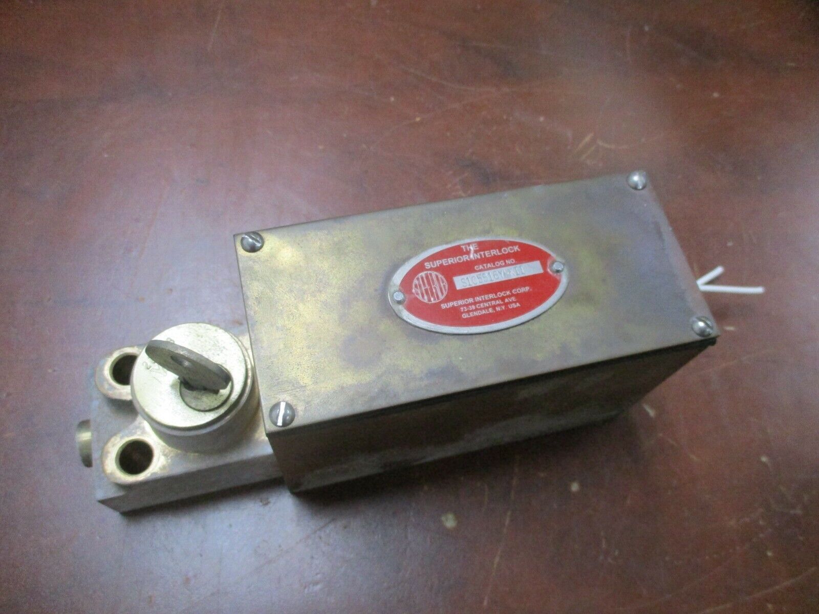 Superior Interlock S105816YMKII Used