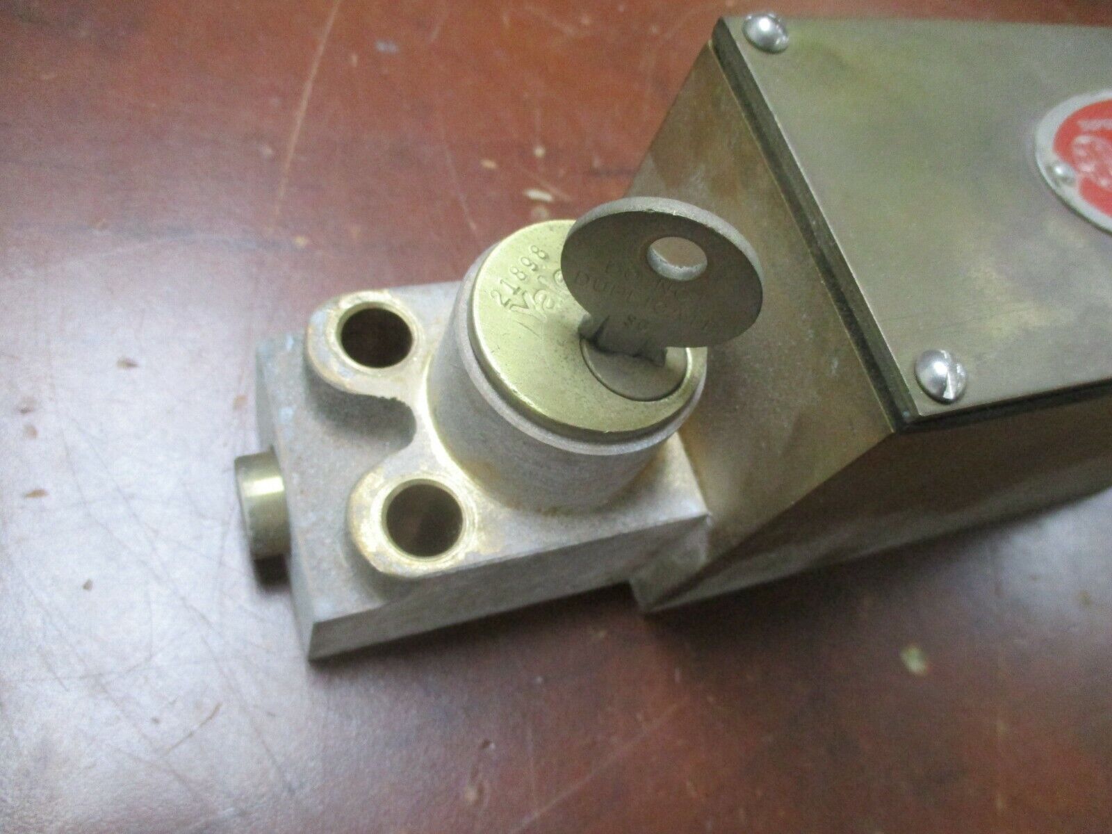 Superior Interlock S105816YMKII Used