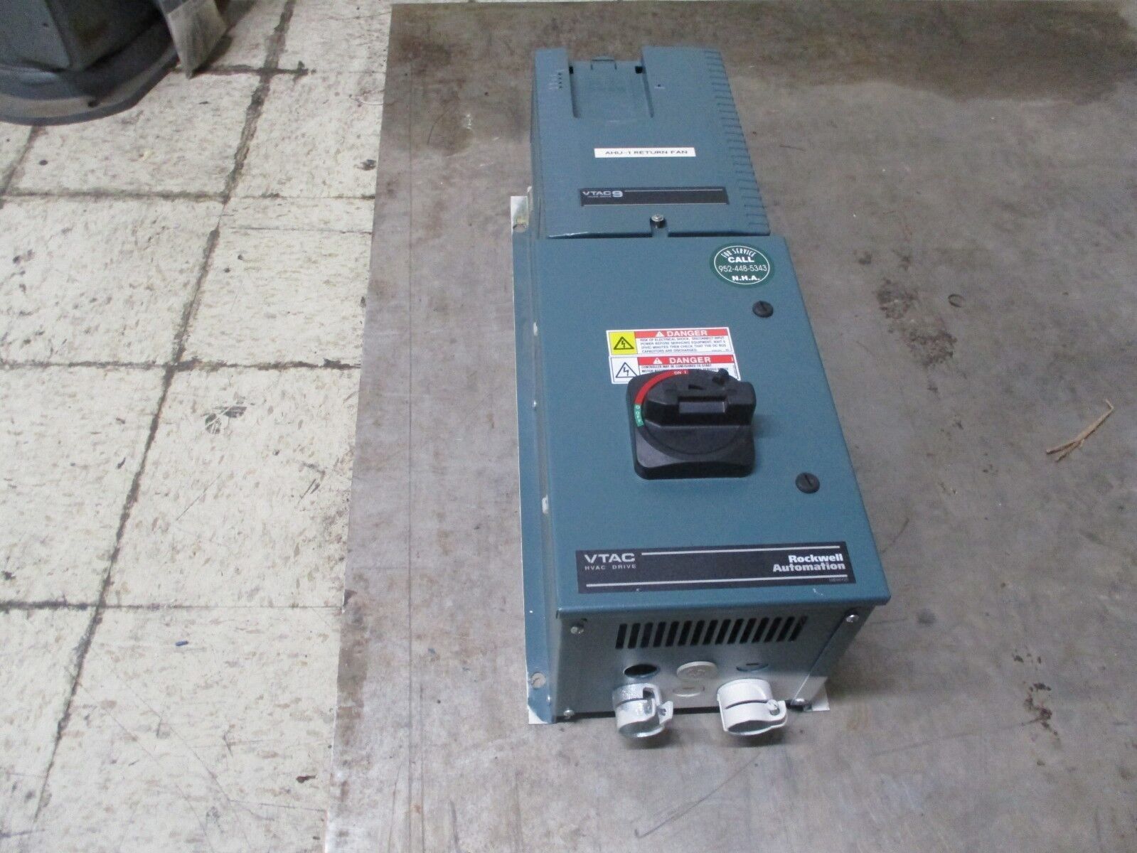 Rockwell Automation VTAC9 AC Drive w/ Disconnect 9VT401-014HTAN 10HP 3Ph Used