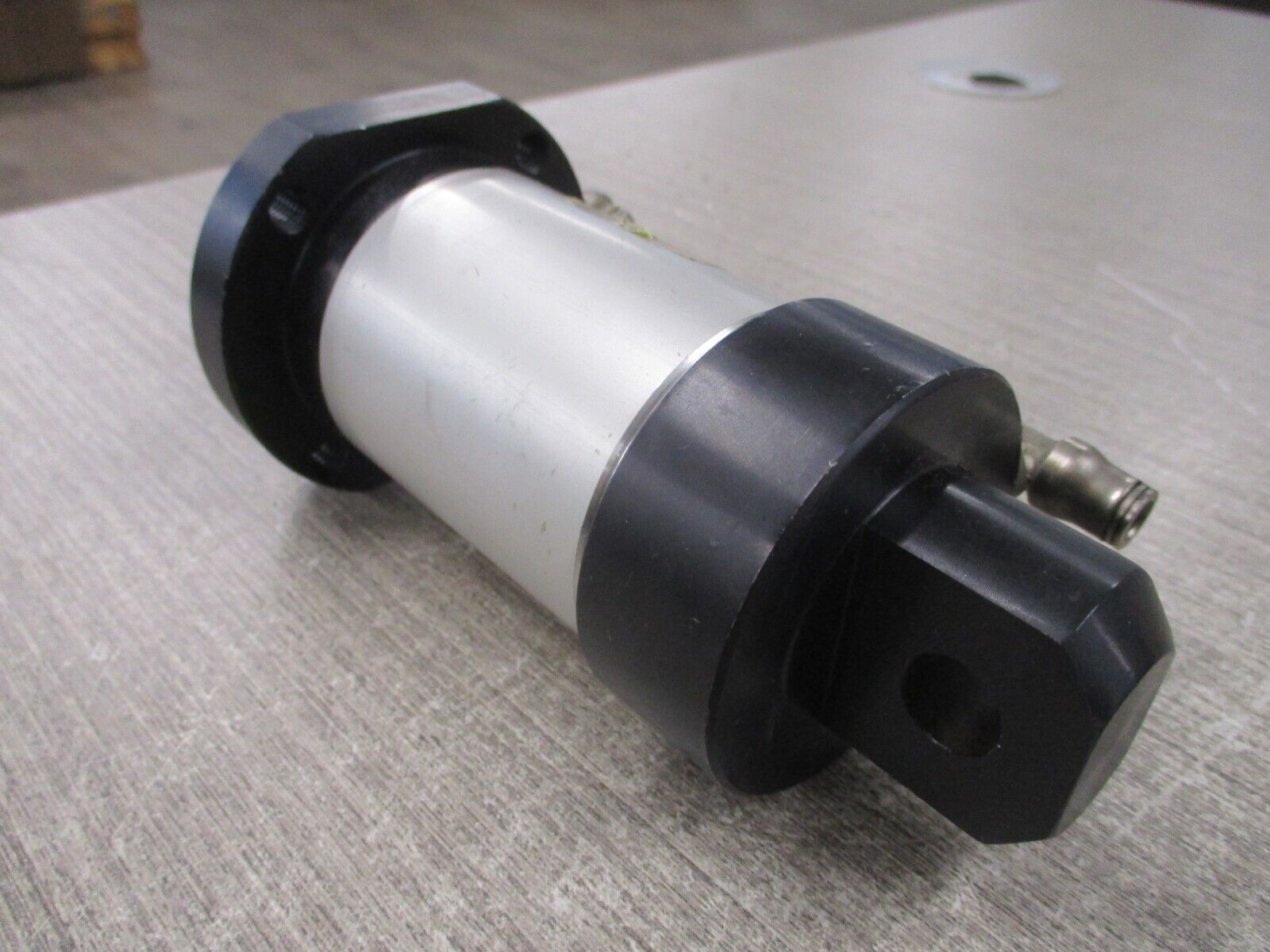 Aurora Pneumatic Air Cylinder 20SMA16C12EF 200PSI Bore: 2.000 Stroke: 1.500 Used