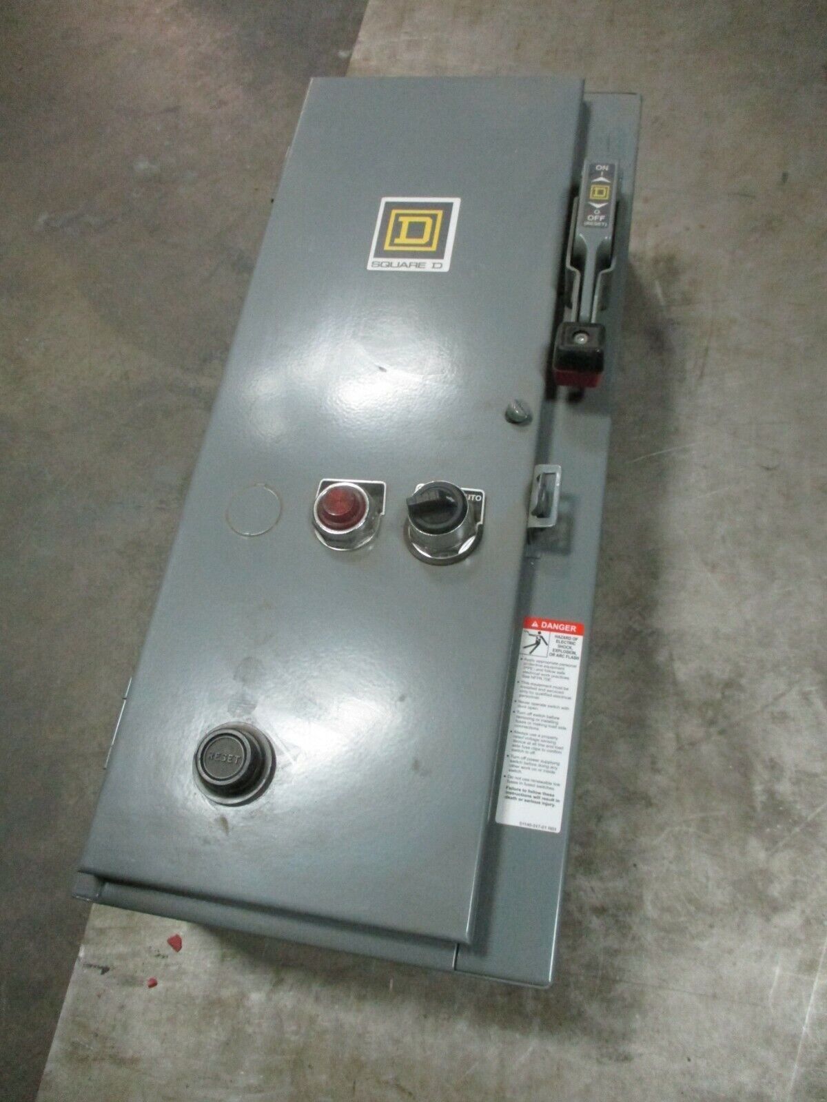 Square D Non-Fusible Size 0 Combination 8538SBG11V81CFF4P51T 120V Coil Used