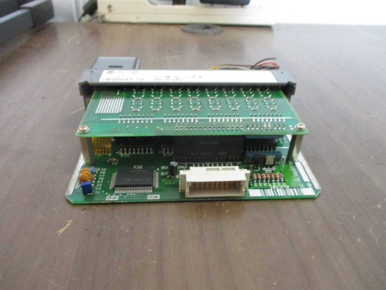 Allen-Bradley SLC 500 Output Module 1746-OB32 Ser. C 5-50VDC *No Terminal Cover*