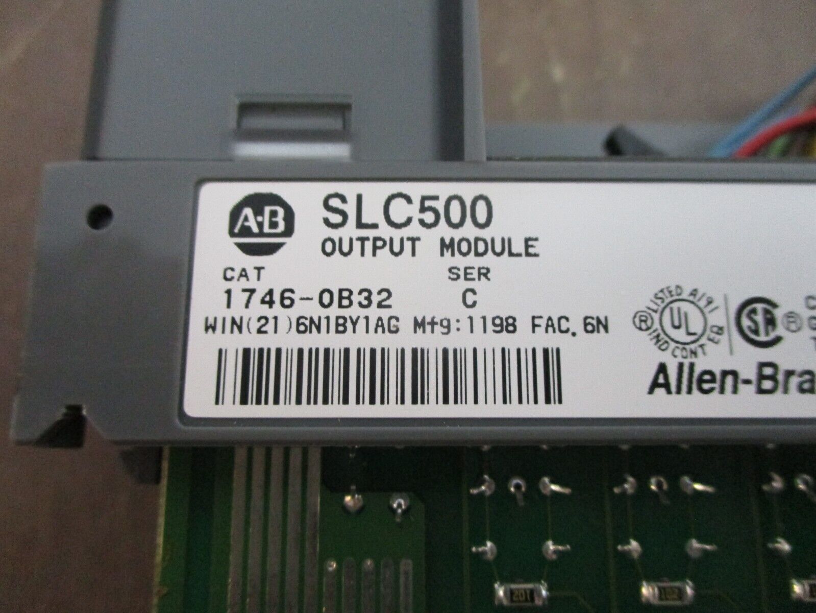 Allen-Bradley SLC 500 Output Module 1746-OB32 Ser. C 5-50VDC *No Terminal Cover*