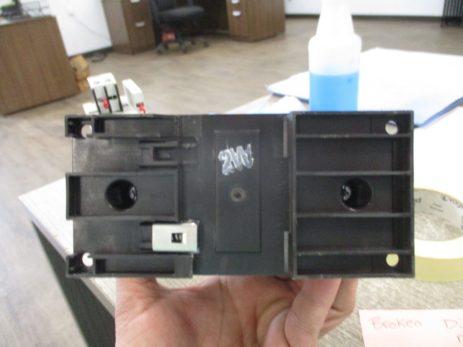 Eaton Contactor XTCE040D 120V Coil 55A 600W w/ Aux Contact Block Broken Din Rail